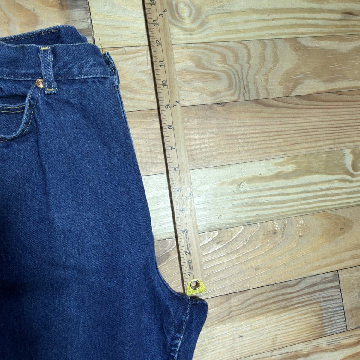 Vintage Lee Jeans Women’s Size Dark Wash Denim Straight High Rise 27x29
