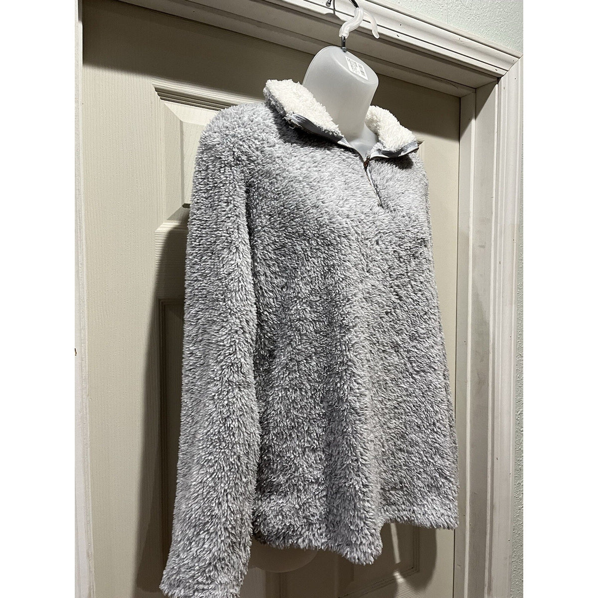 Angashion Teddy Fleece Pullover Size M Grey Jacket Long Sleeve