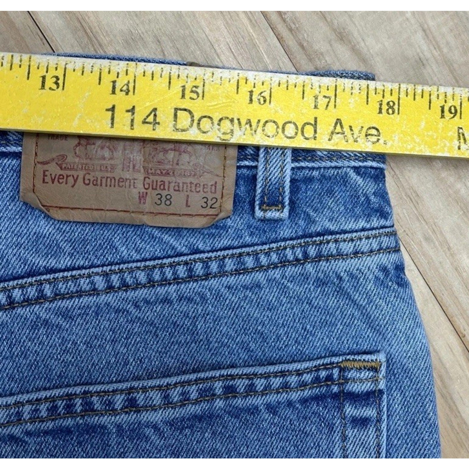 2002 Vintage Levis Relaxed Straight Leg 38x32 Y2K Loose Baggy