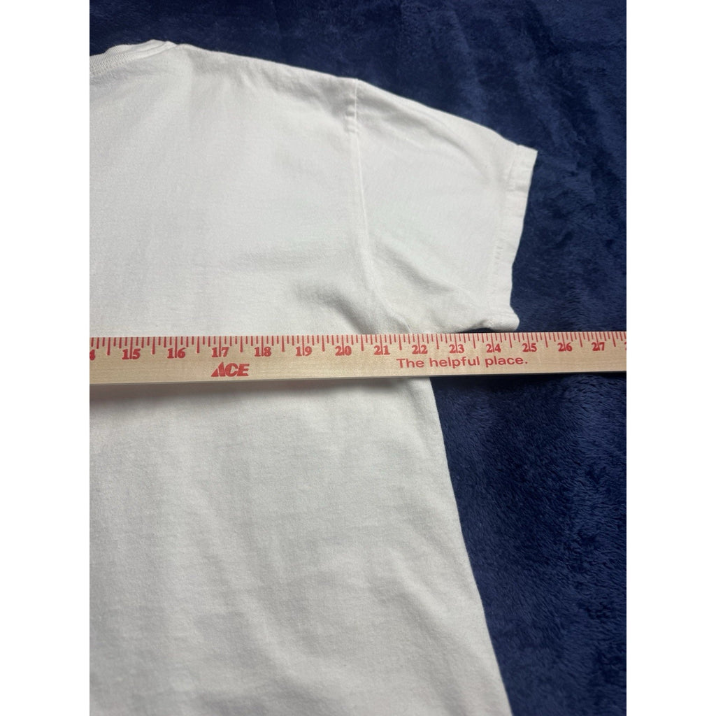 Memphis Grizzlies Mens Measures Size XL White Majestic T-Shirt Missing tag