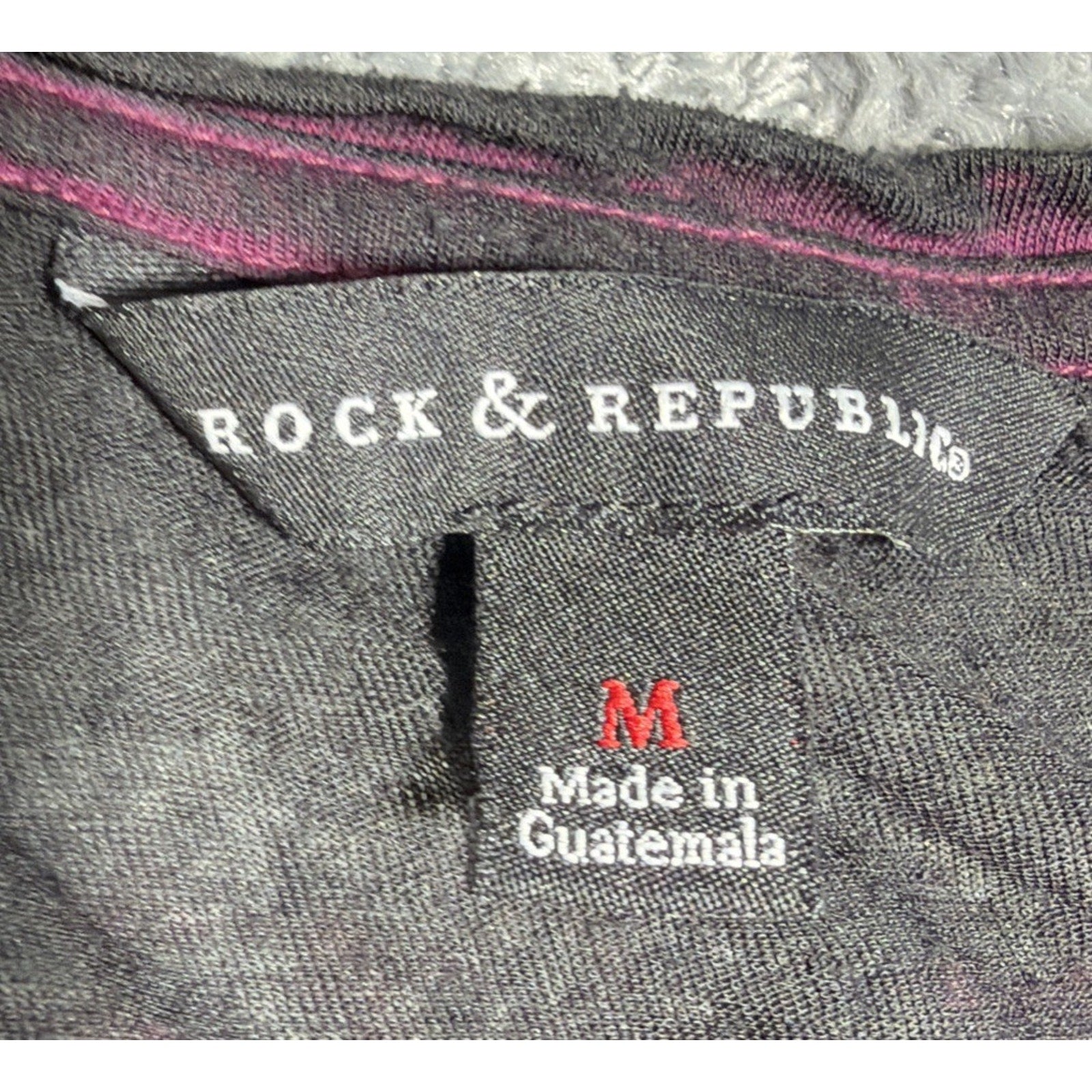 Women's Rock & Republic Black Embellished Short Sleeve see through V T Shirt M