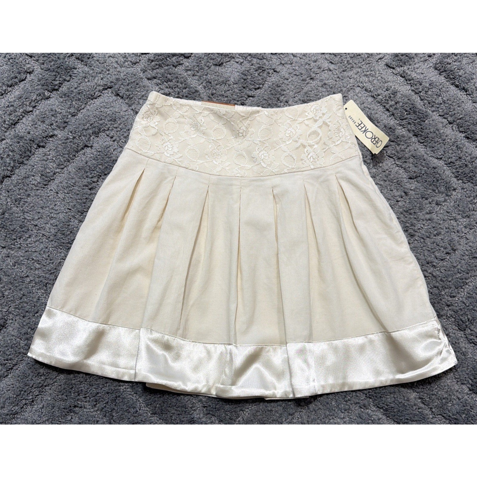Cherokee Ivory Lined Pleated Floral Lace Mini Skirt Girls Youth Size M7/8 New