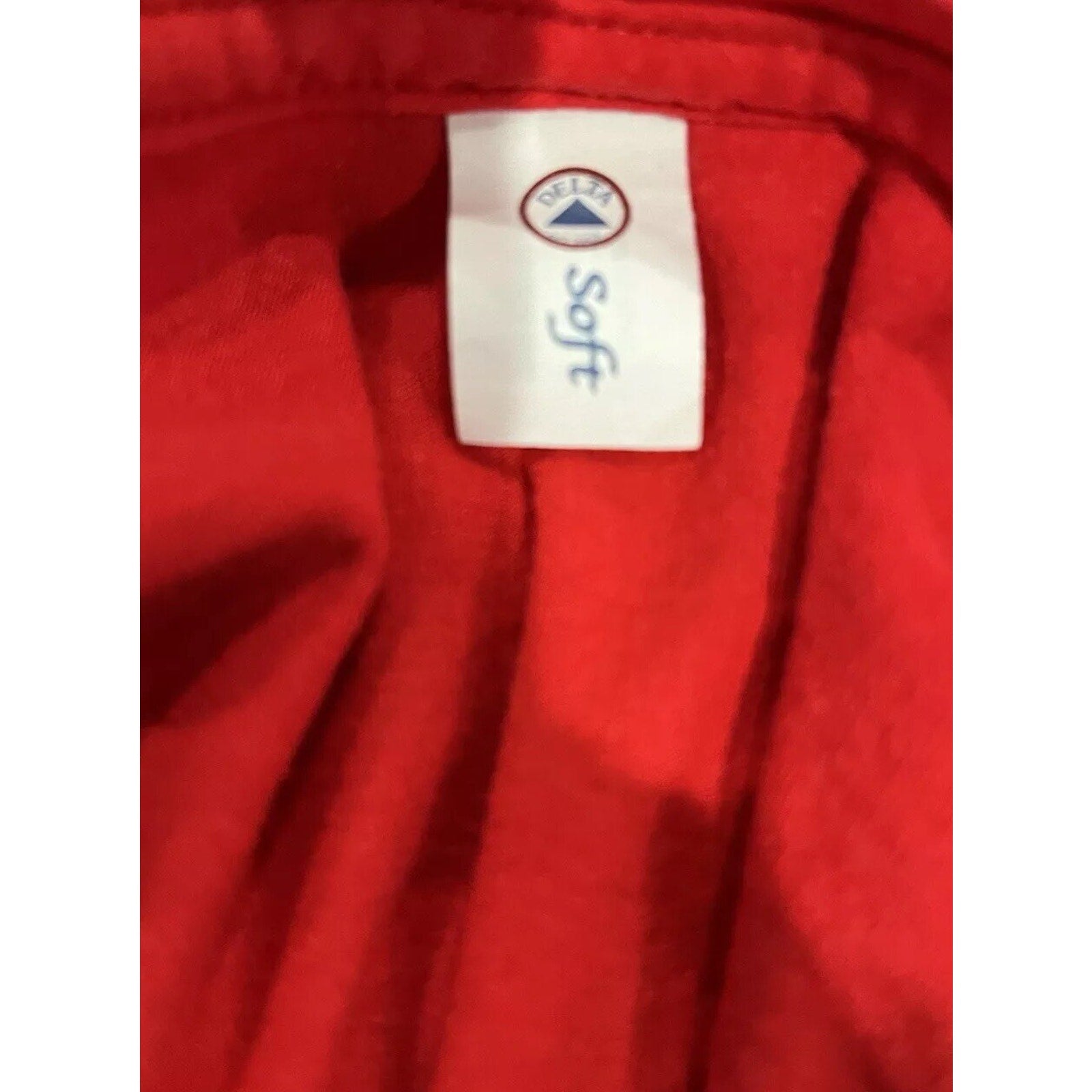 Wonder Women Size Small T-Shirt, Red w/ yellow WW Logo