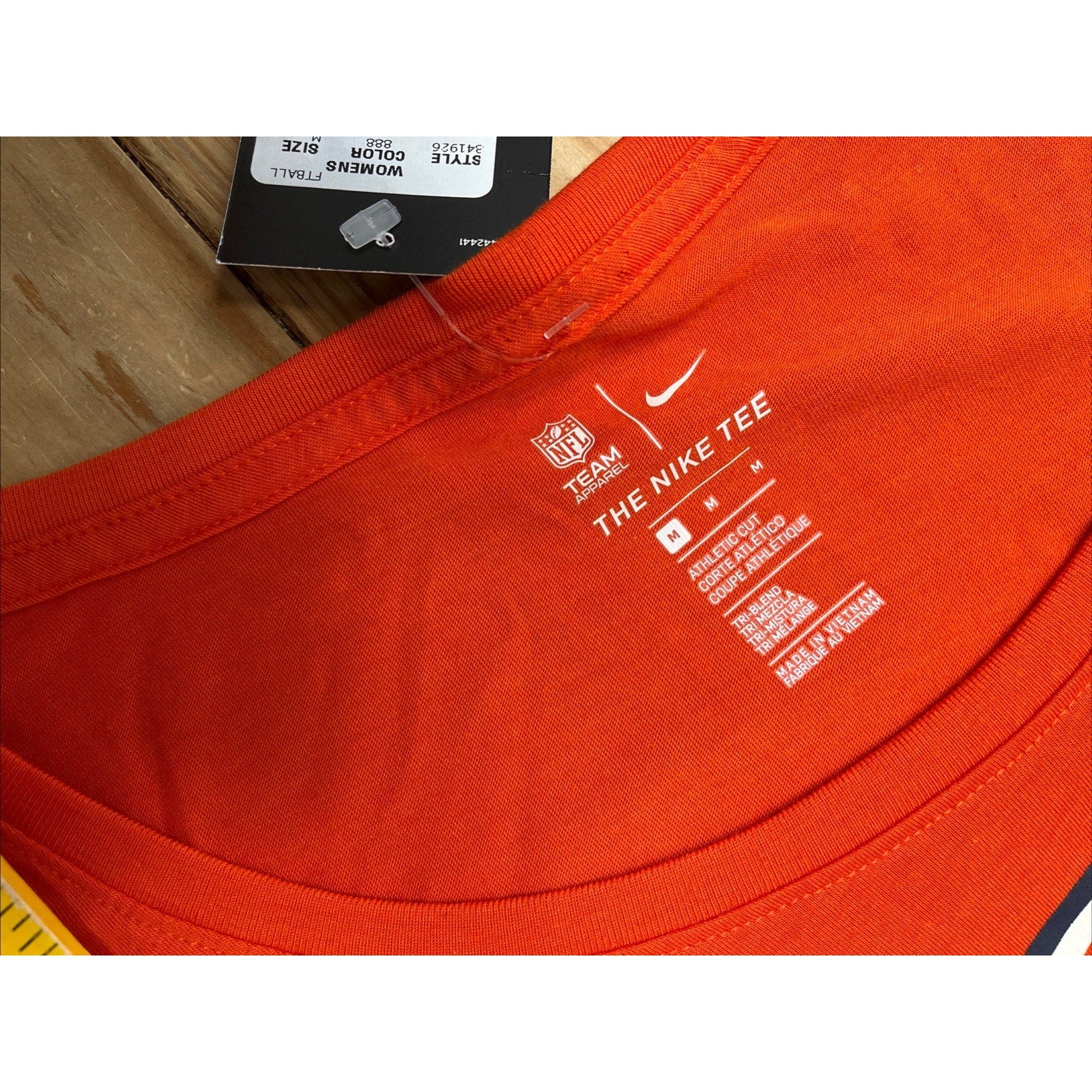 NWT Chicago Bears Shirt Womens M Blue Orange Nike Tee NFL Team Logo Long Sleeve