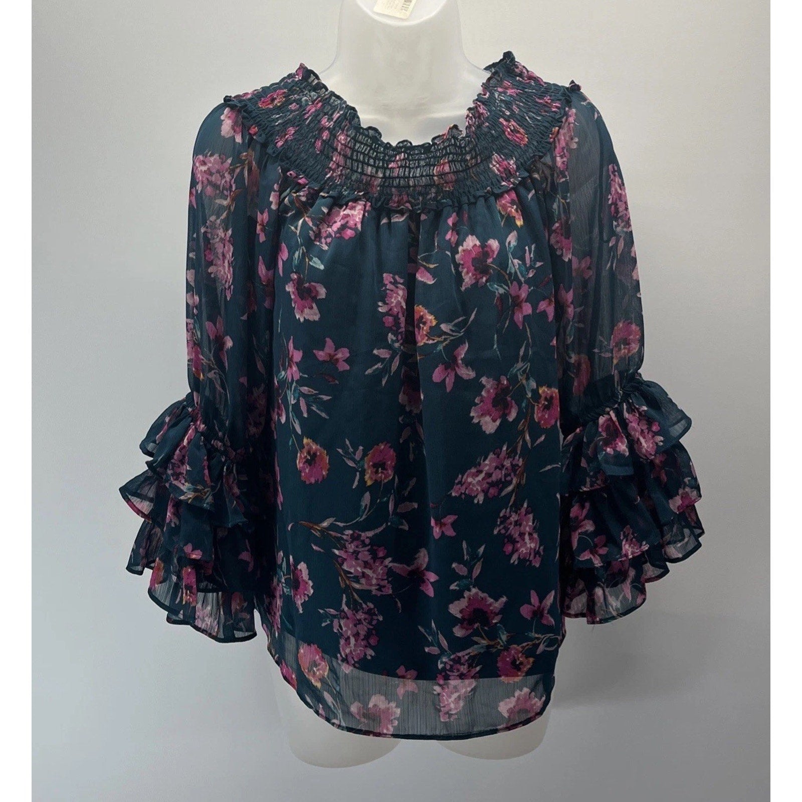 Cece Long Sleeve Floral Moment Blouse With Ruffle Cuff Sleeves Size Small