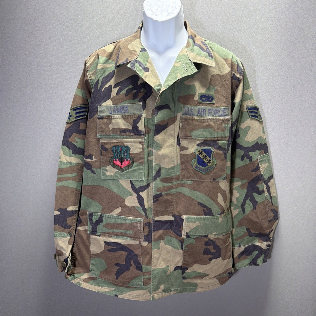 VTG 80s US Military Air Force Woodland Camo Field Jacket Patches Mens M Regular