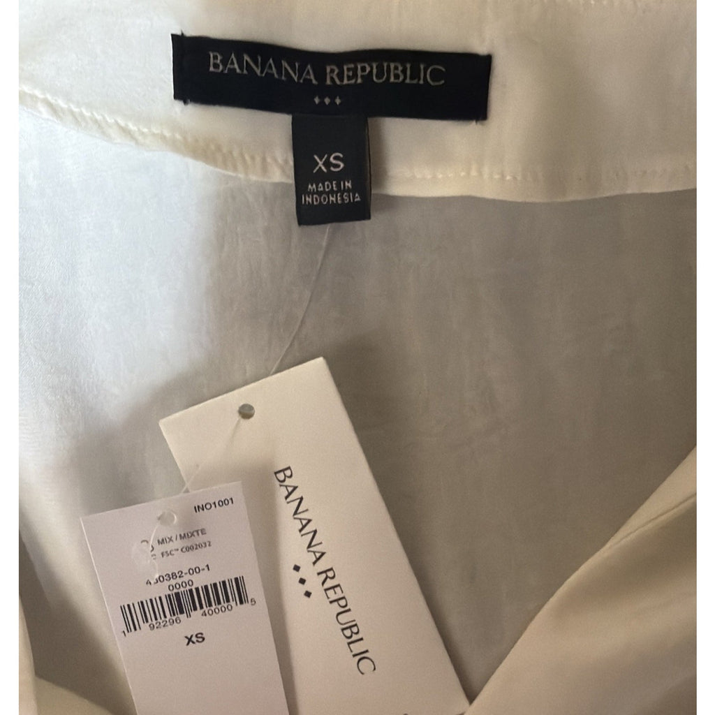 Banana Republic Blouse Womens XS Ivory V Neck Pleat Front Long Sleeve Top NWT