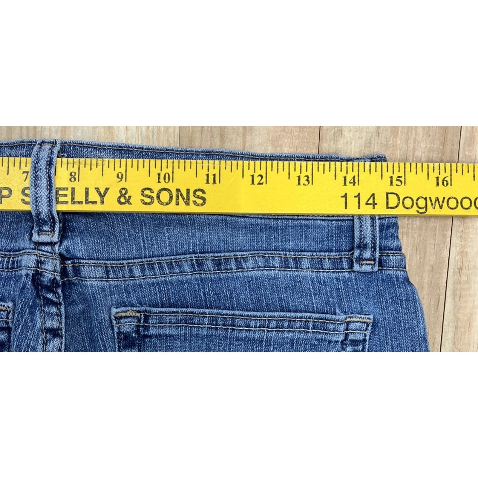 As Real As Wrangler Womens Jeans Size 4x32 Med Wash Blue Denim Bootcut