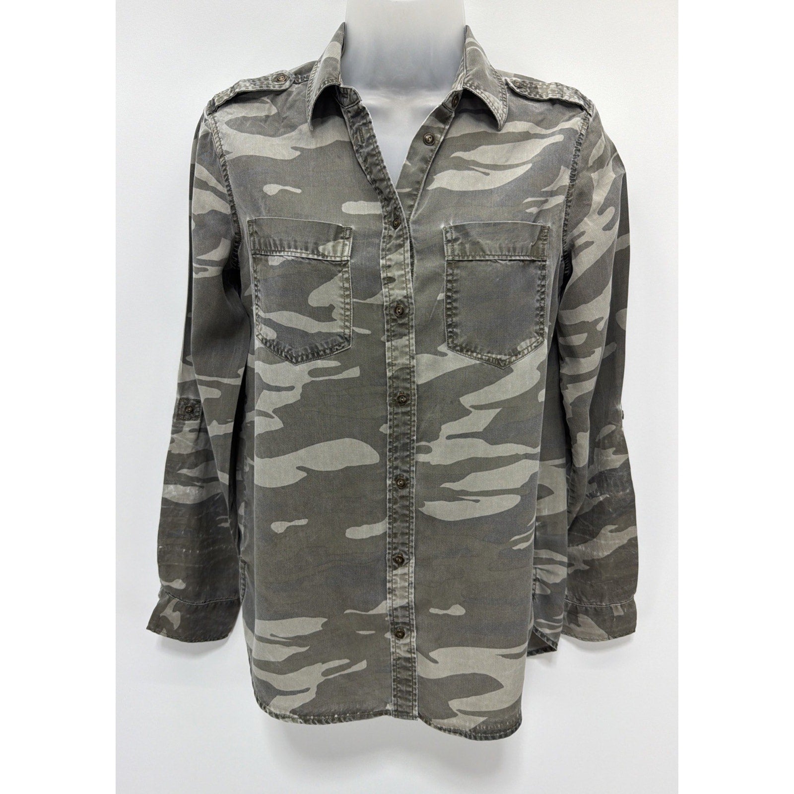 EXPRESS Boyfriend Button Up Green Camo Print Casual Shirt Women's Size S