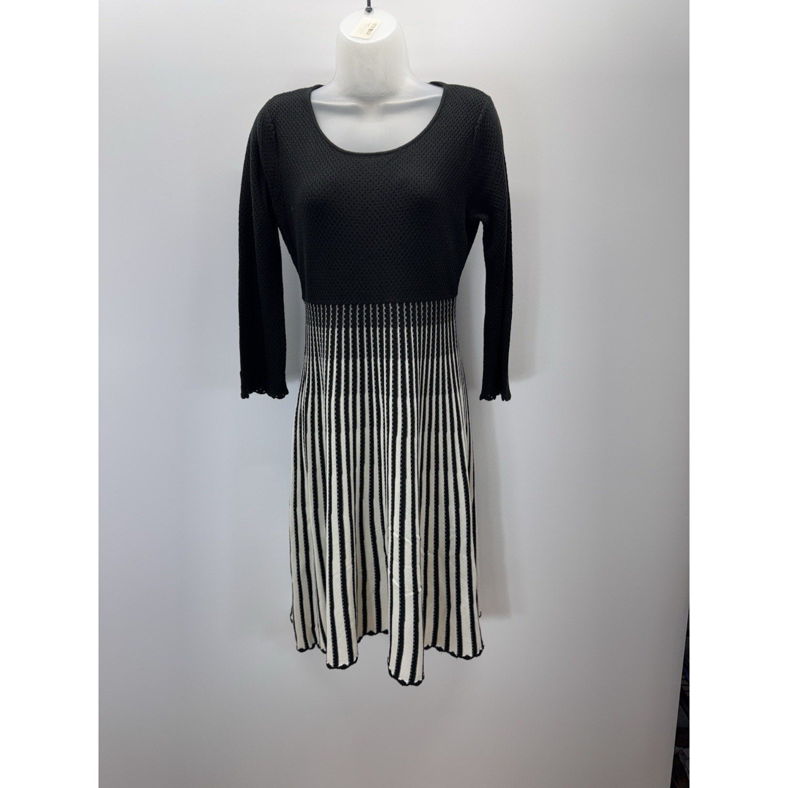 Calvin Klein Women’s Dress Medium Black White Sweater Dress Knee Length Striped