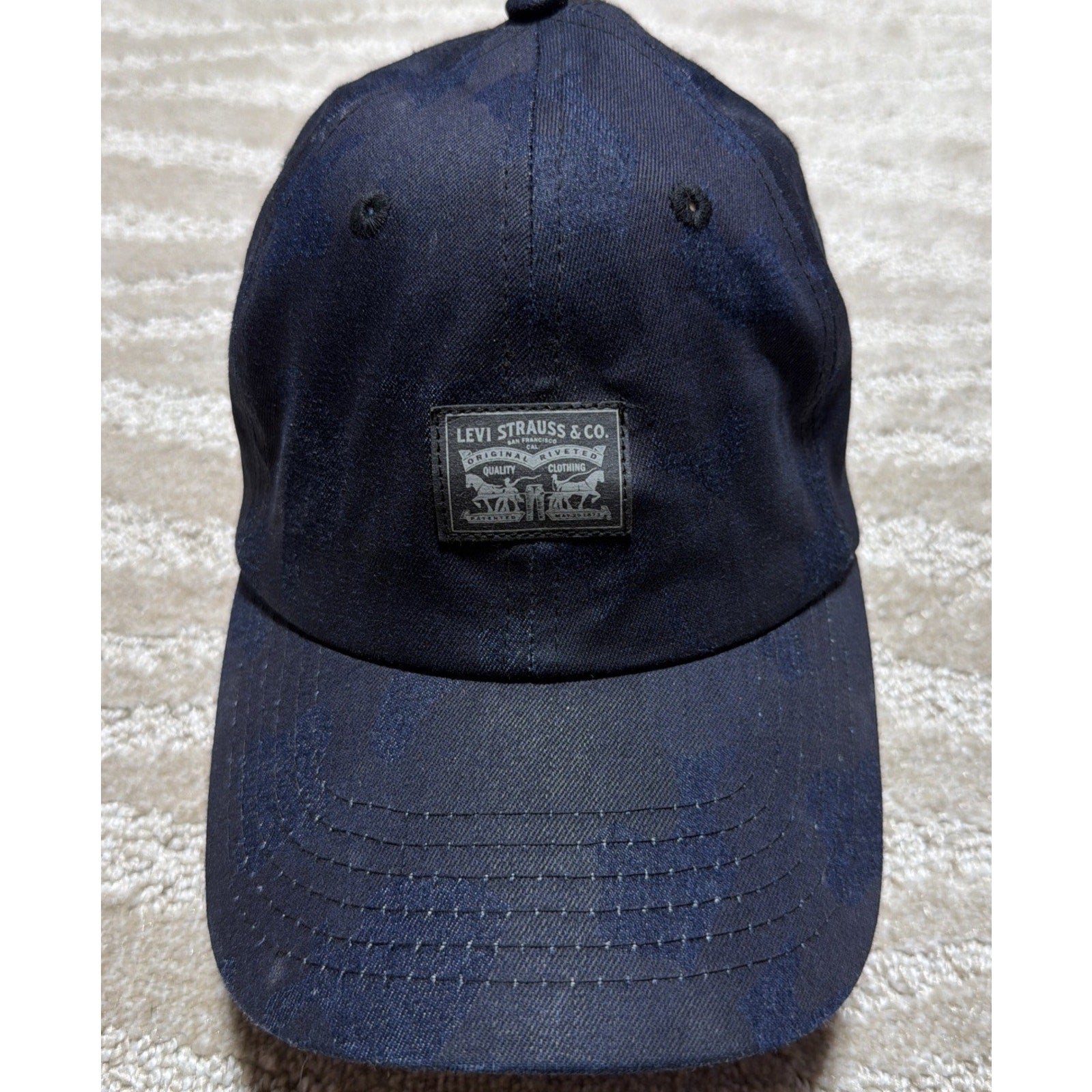 Levi Strauss & Co Men's Logo Baseball Cap Snapback Hat Red Tag Dark Blue Camo