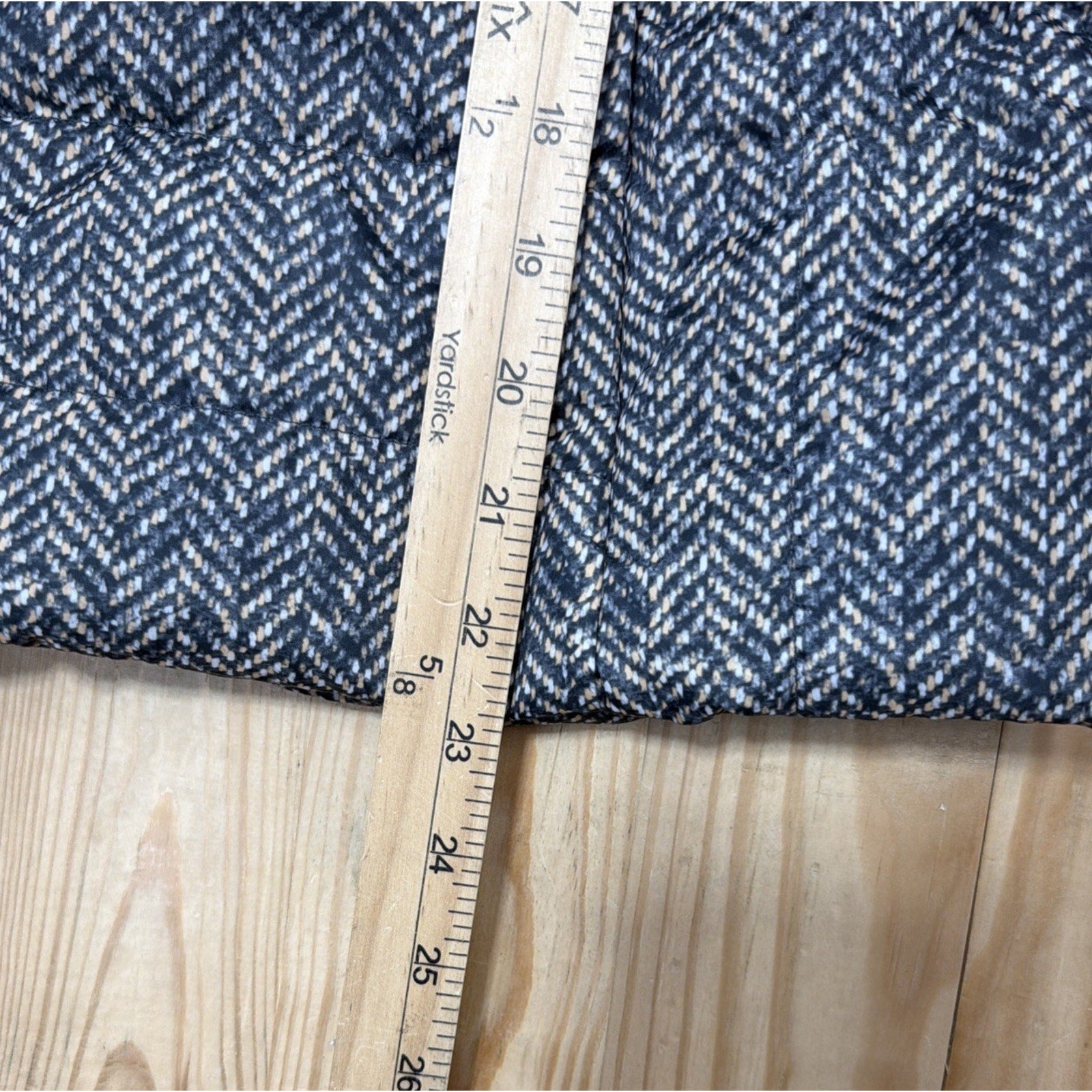 Rafaella Sport Women's Size M Herringbone Pattern Quilted Puffer Vest Zip Up