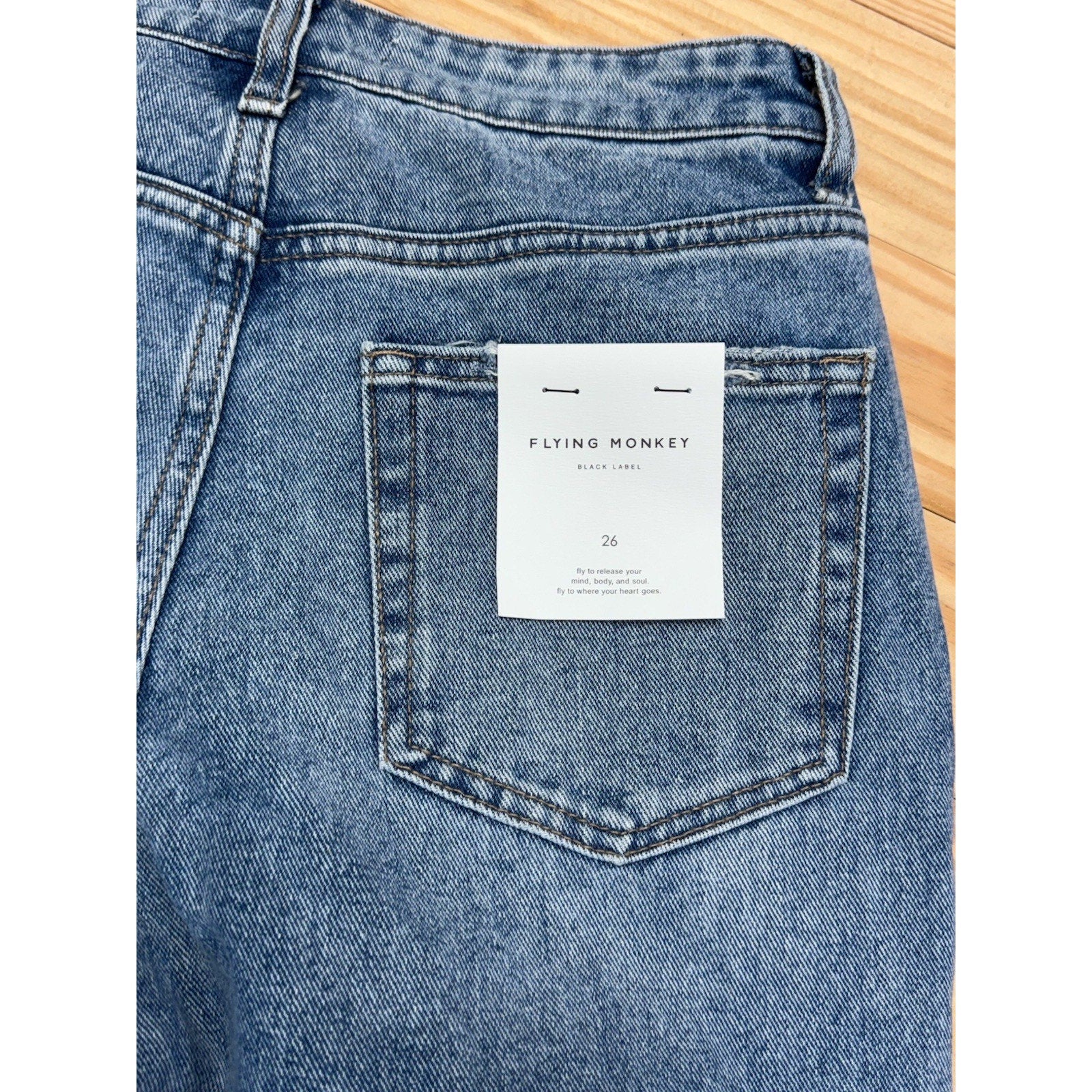 Flying Monkey Black Label Woman’s Size 26 New Tags 27.5” Inseam Blue Denim NWT