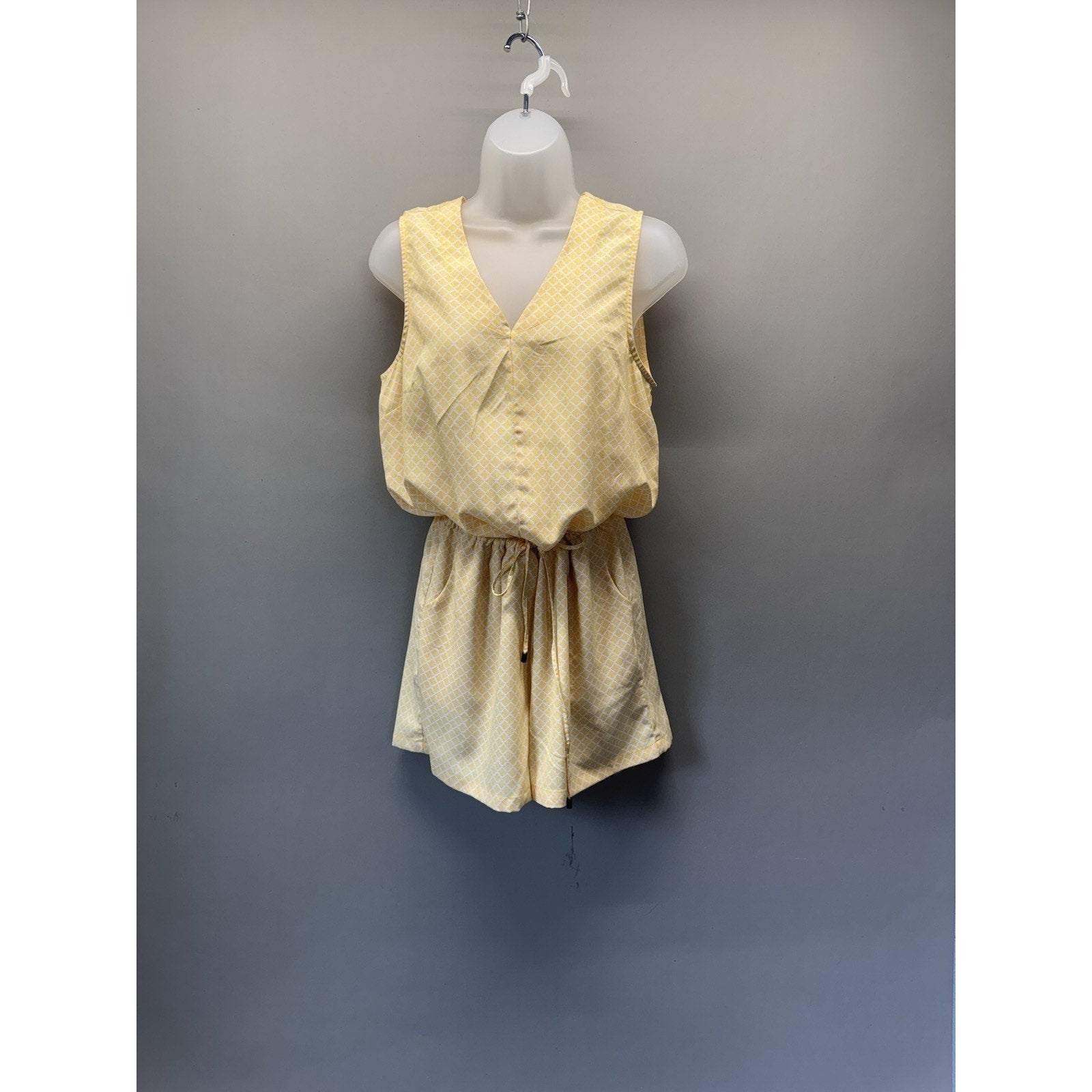 Banana Republic Yellow Geometric Romper Womens Small Sleeveless Drawstring Pocke