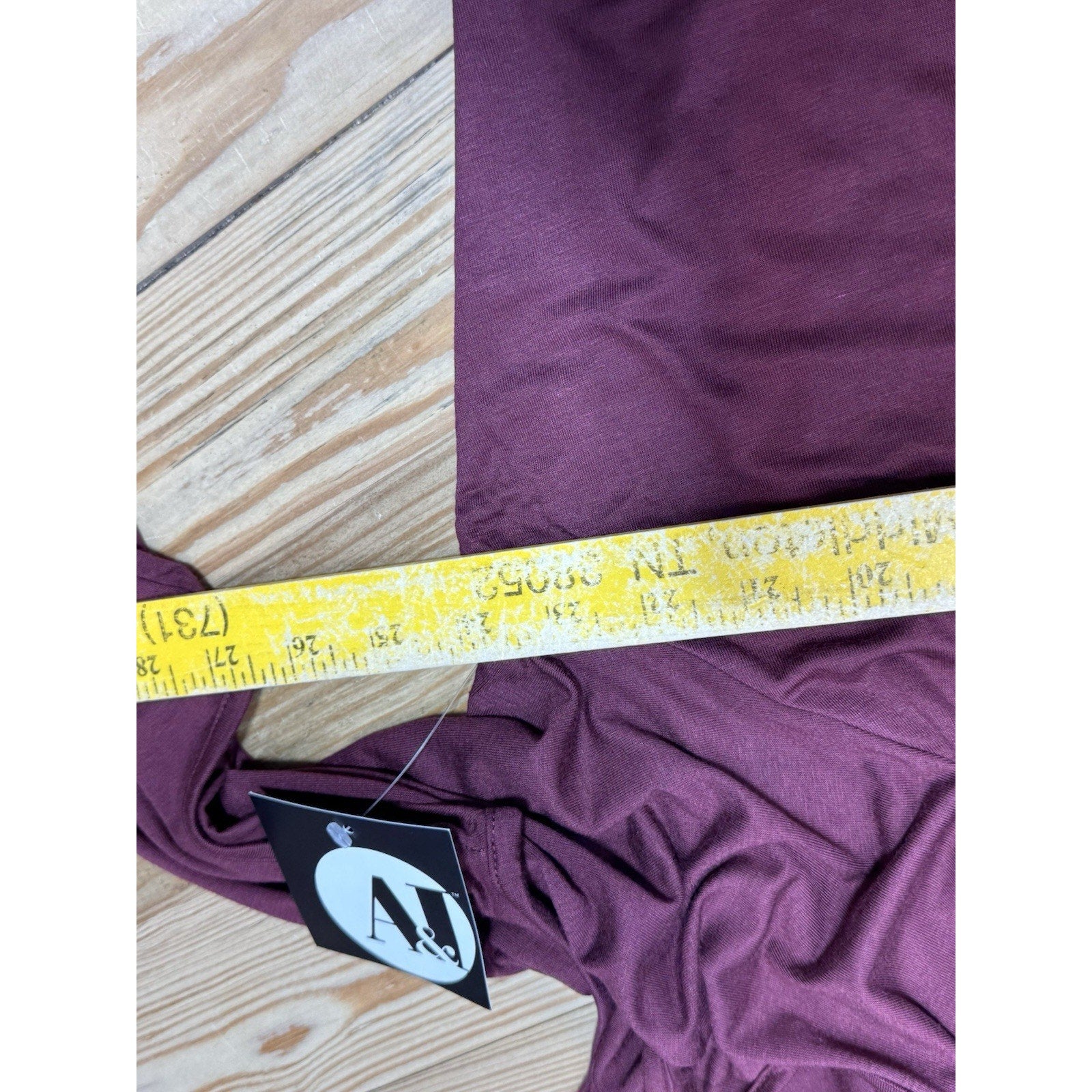 A&I Round Neck 3/4 Peep Hole Sleeve Top Maroon Women’s Size 3X NWT