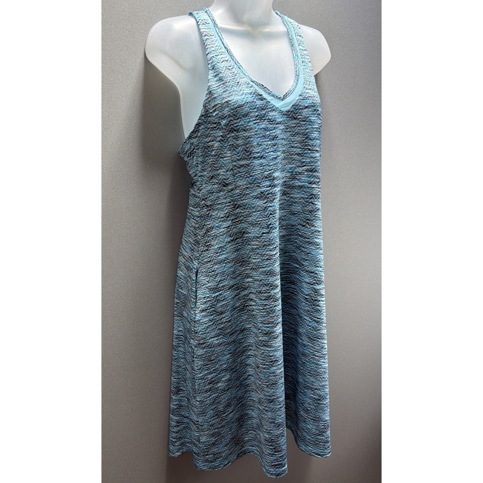 MPG Sport Racerback Active Dress Medium Blue Aqua Chevron Tennis Golf Excellent