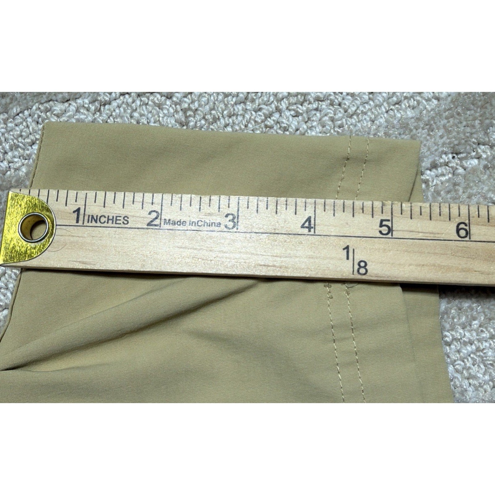 Eddie Bauer Women's Hiking Utility Cargo Pocket Shorts Khaki Stretch Sz 8 NWOT