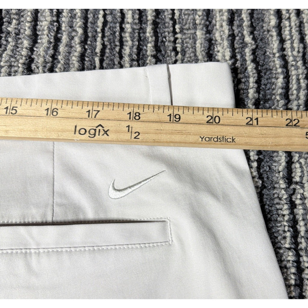 Nike Dri-Fit Tour Performance Biege Golf Shorts Size 40 Stretch