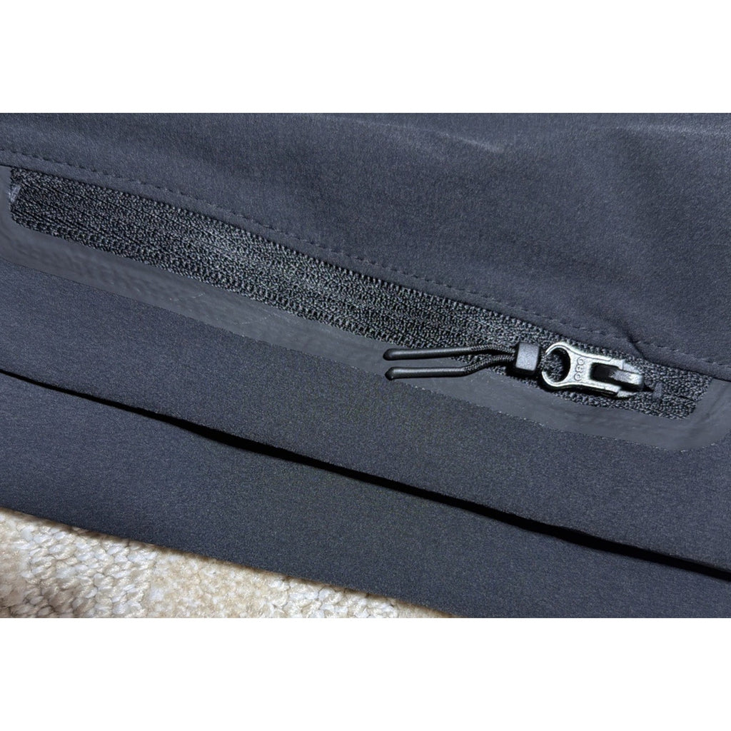 Old Navy Black Dynamic Tech Woven Taper Pants Men's M Quick Dry Zipper Pockets