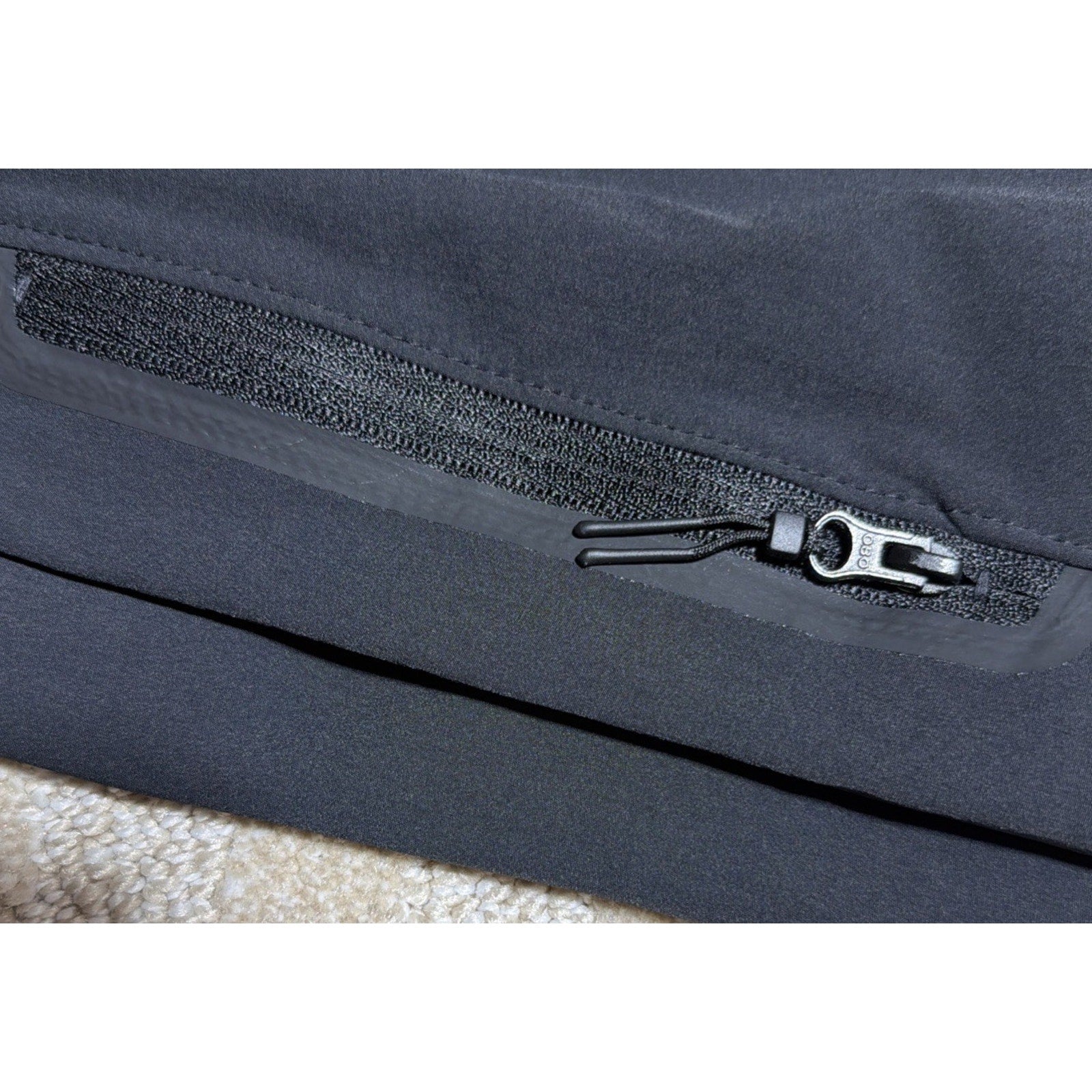Old Navy Black Dynamic Tech Woven Taper Pants Men's M Quick Dry Zipper Pockets