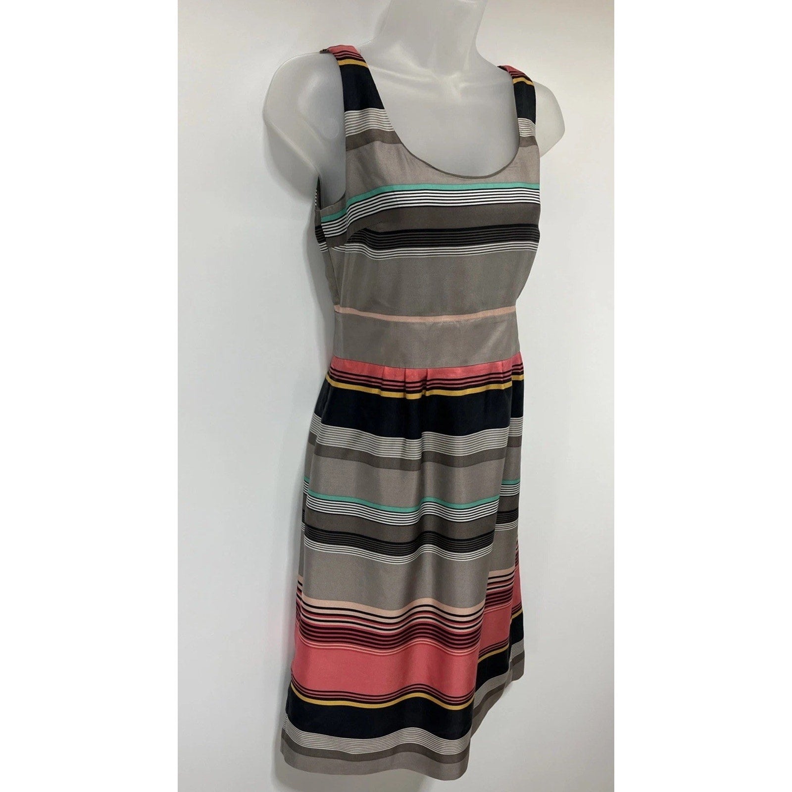 Banana Republic Sheath Dress Women Size 0 Striped 100% Silk Scoop-Neck Colorful