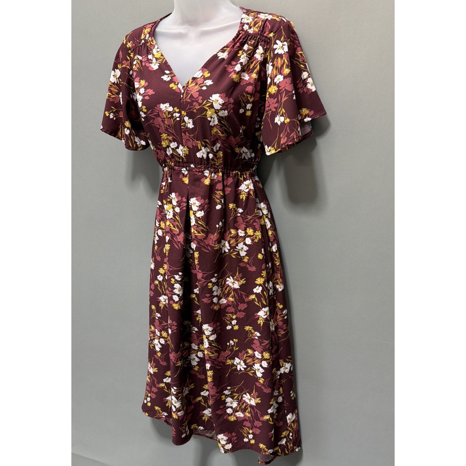 Women's Isabel Maternity Dress Short Sleeve M Burgundy Floral NWT