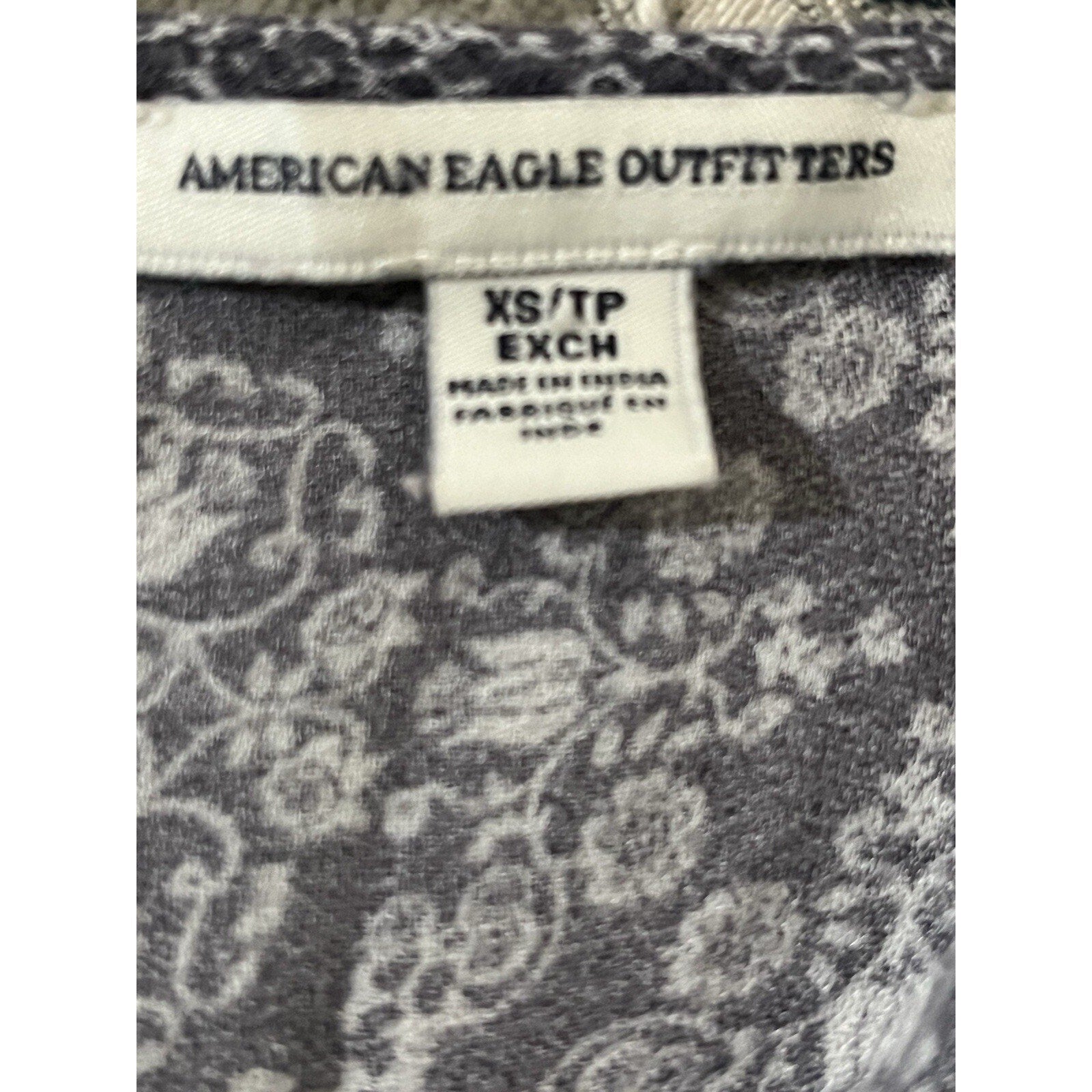 American Eagle Cropped Floral Damask Flutter Sleeve Blouse Top Size XSmall Blue