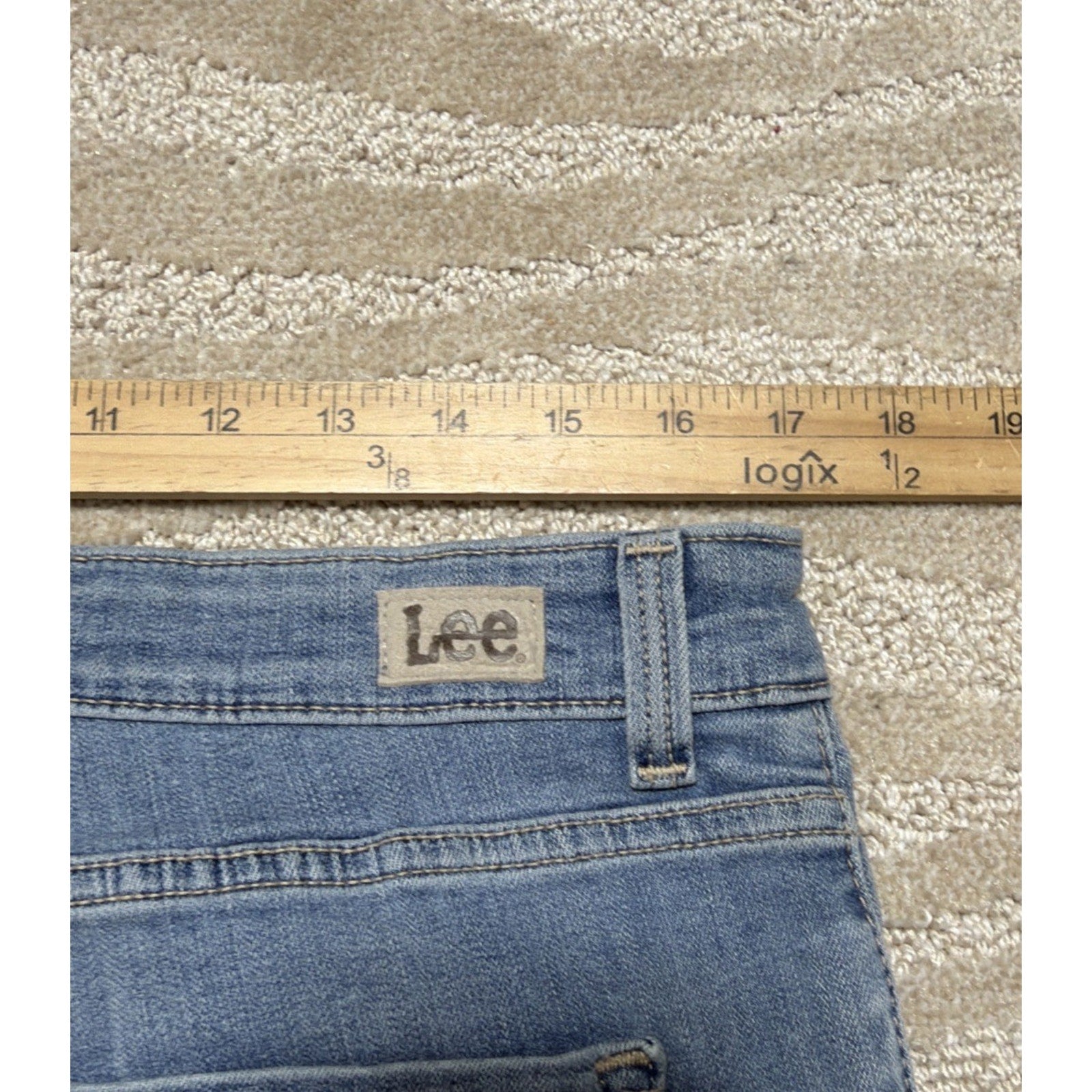 Lee Slim Fit Skinny Leg Mid Rise Sculpting Med Wash Womens Blue Jeans Sz 16 NWT