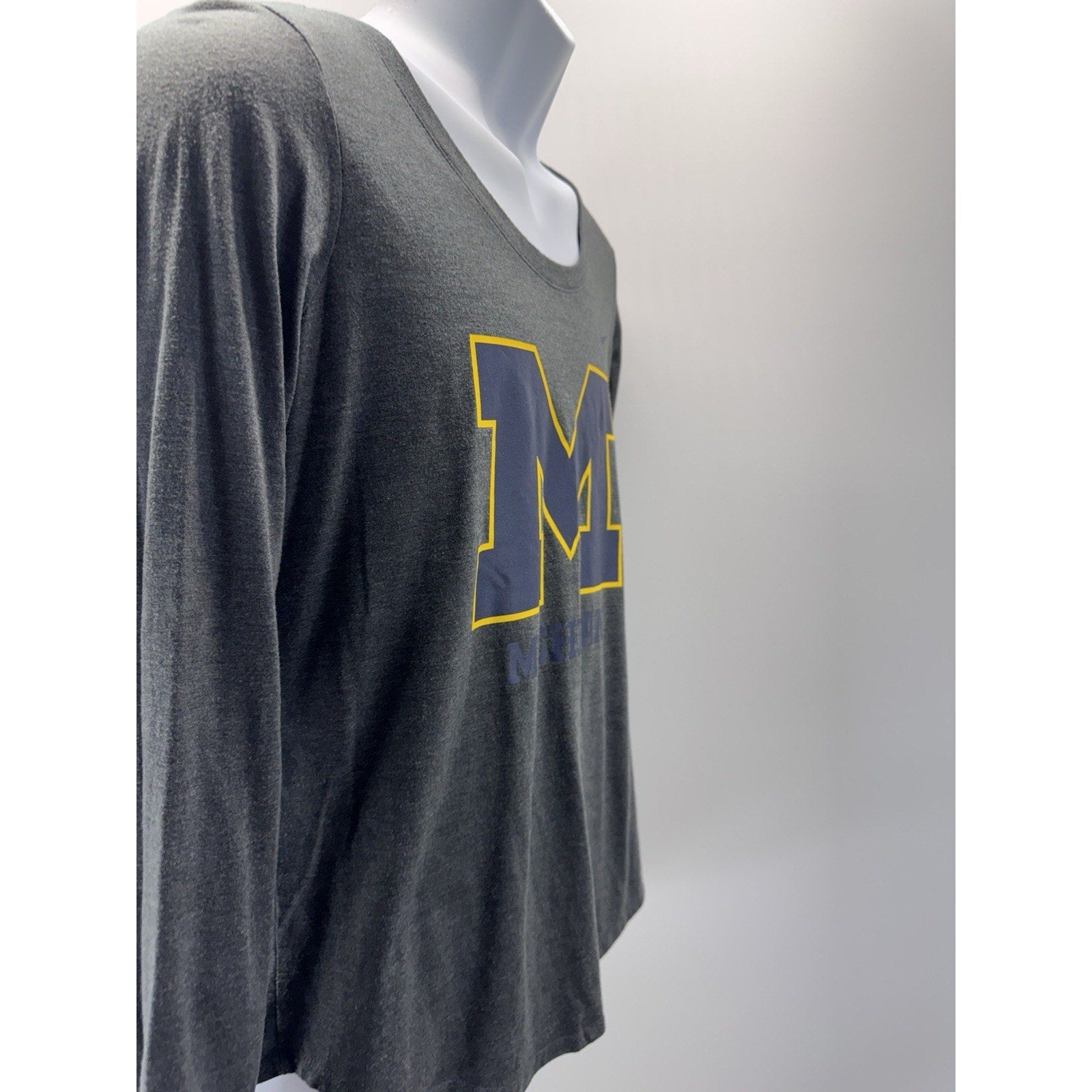 NIKE UNIVERSITY MICHIGAN WOOLVERINES FOOTBALL LONG SLEEVE T-SHIRT Gray Medium