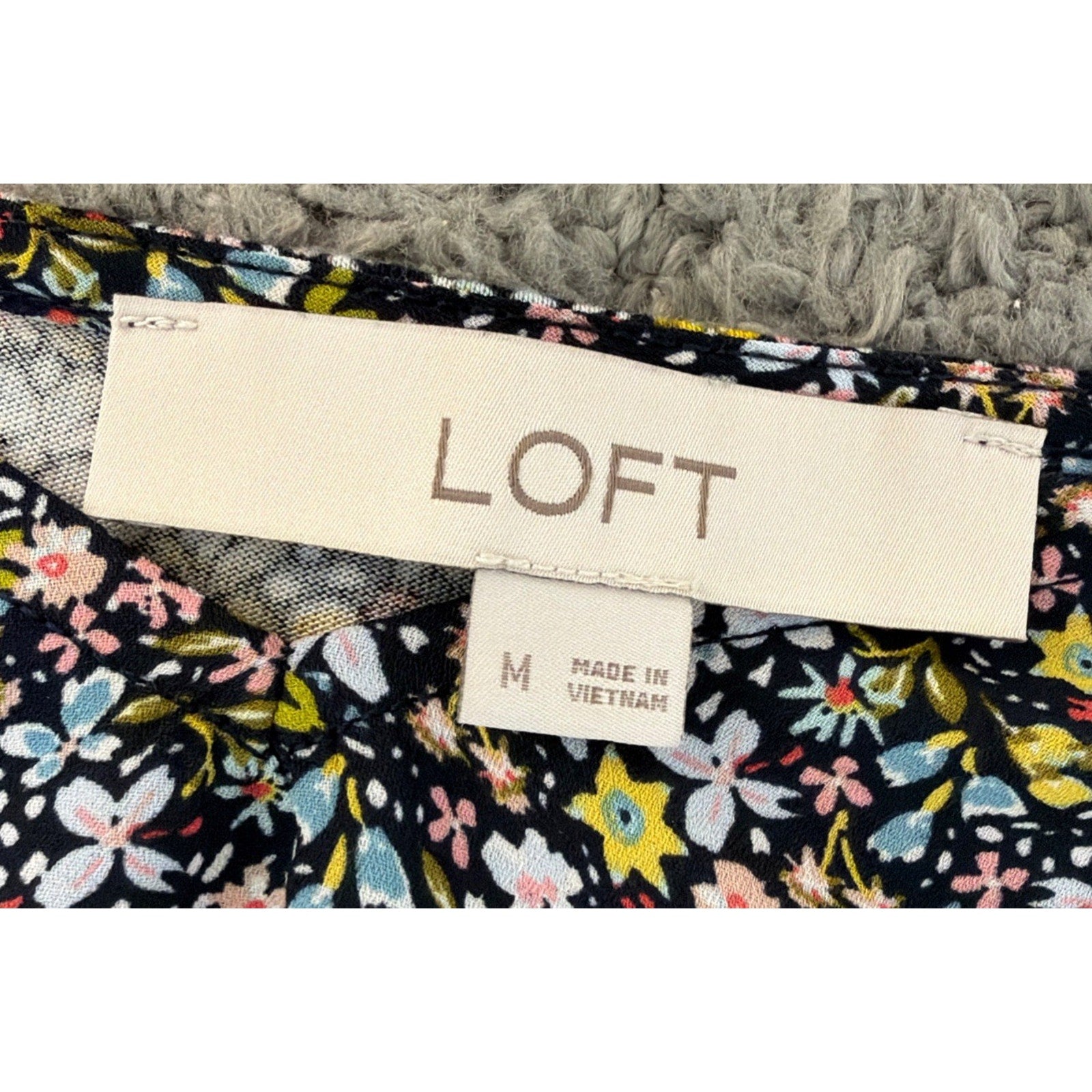 Womens M Loft Floral Print V-Neck Navy Blue Bell Sleeve Blouse Top