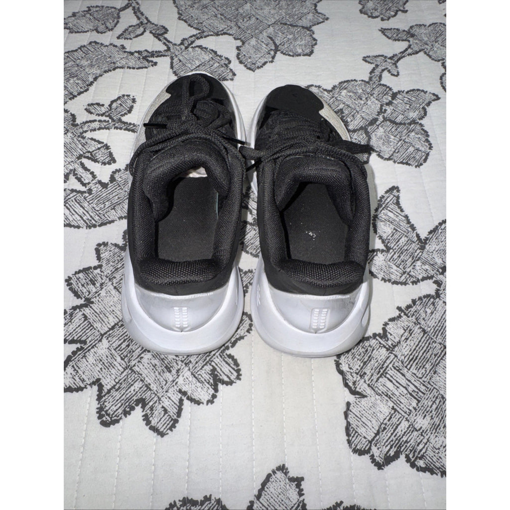 UnderArmour Curry Basketball Shoe 3026736-104 Men’s 6.5 Women’s 8