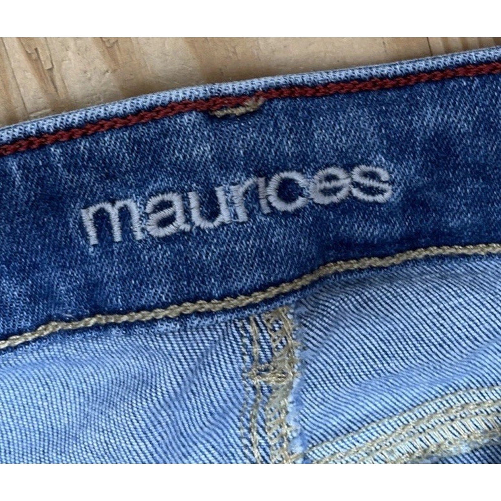 Maurices Jeans Woman’s Distressed Slim Boot Raw Hem Mid Rise Stretch 0 L 25x33