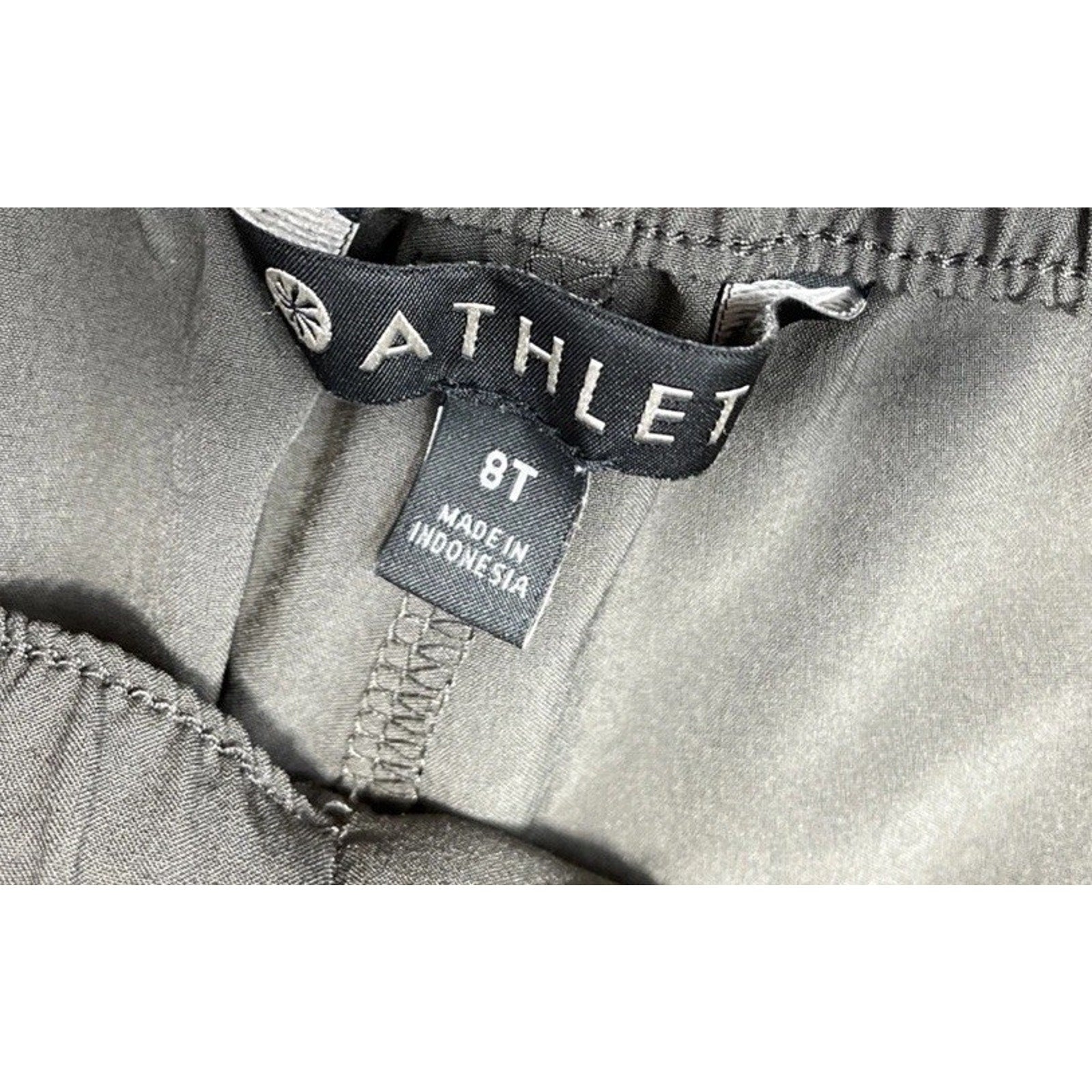Athleta Green Skyline Paperbag Tie Waist Shorts Size 8 T EUC