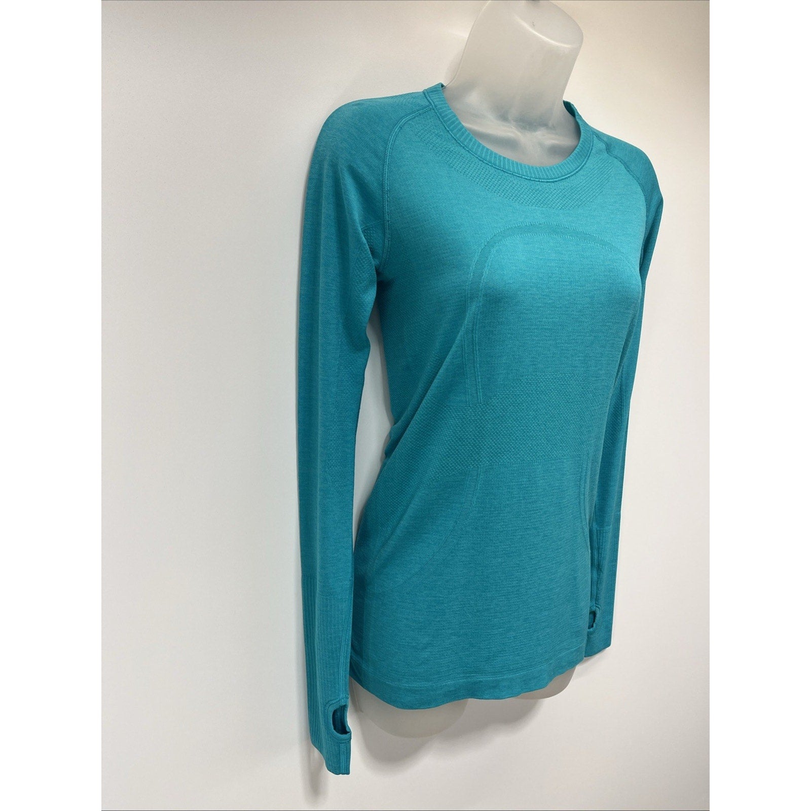 Lululemon Swiftly Tech Long Sleeve 2.0 *Race~SZ: 6 Ripple Wave Hawaiian Blue