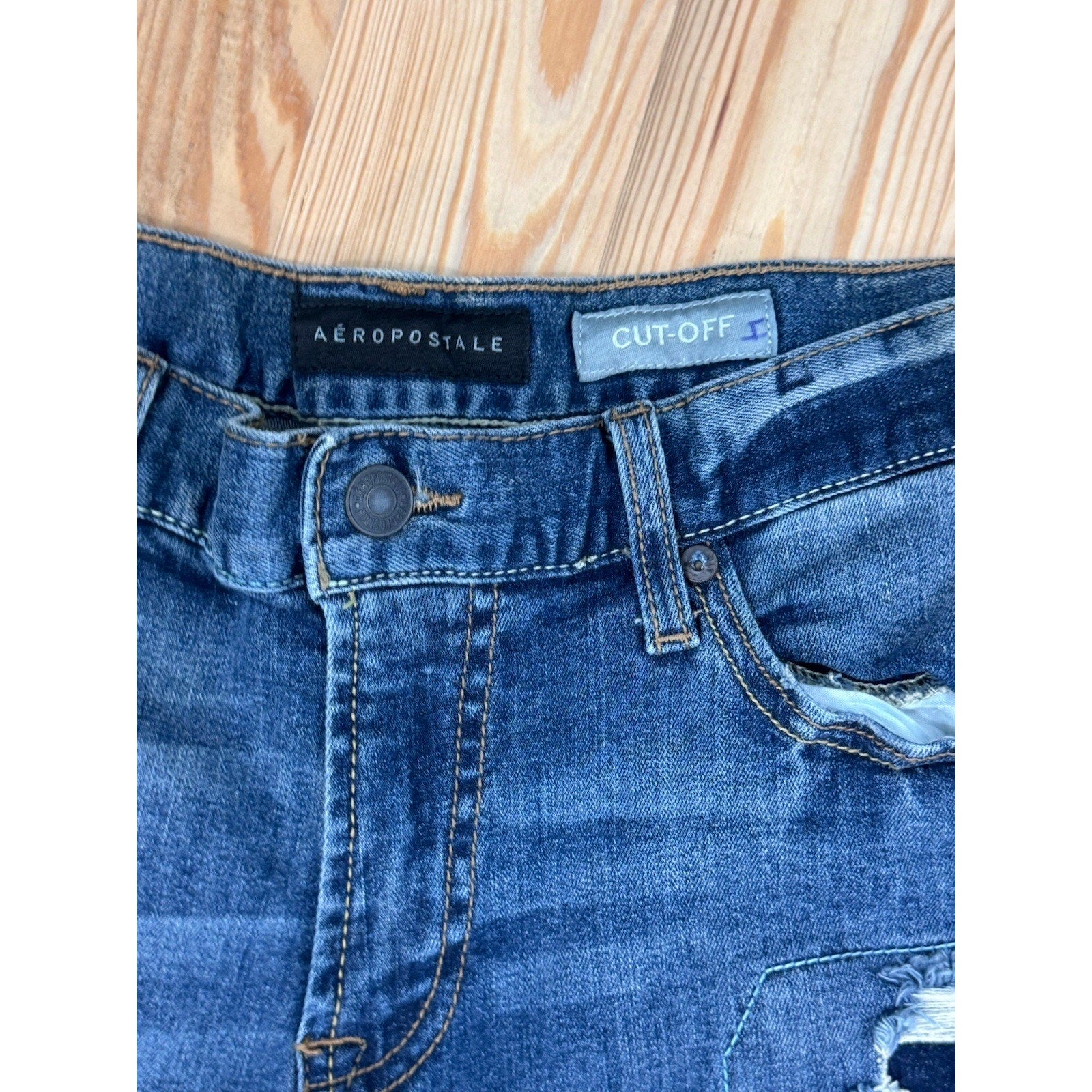 Aeropostale Adult Denim Slim Cut-Off Ripped Shorts Size 30 Men’s Aero Blue