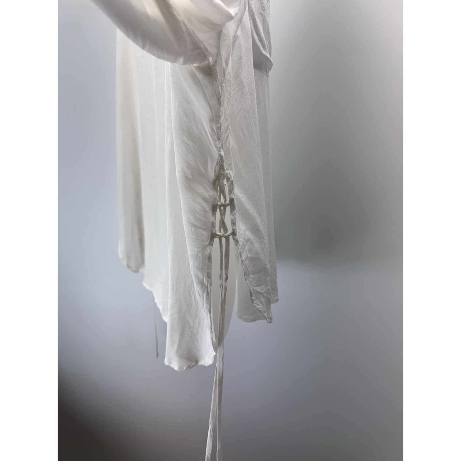 UMGEE USA White Side Laced Sz M Button Up Tunic Shirt