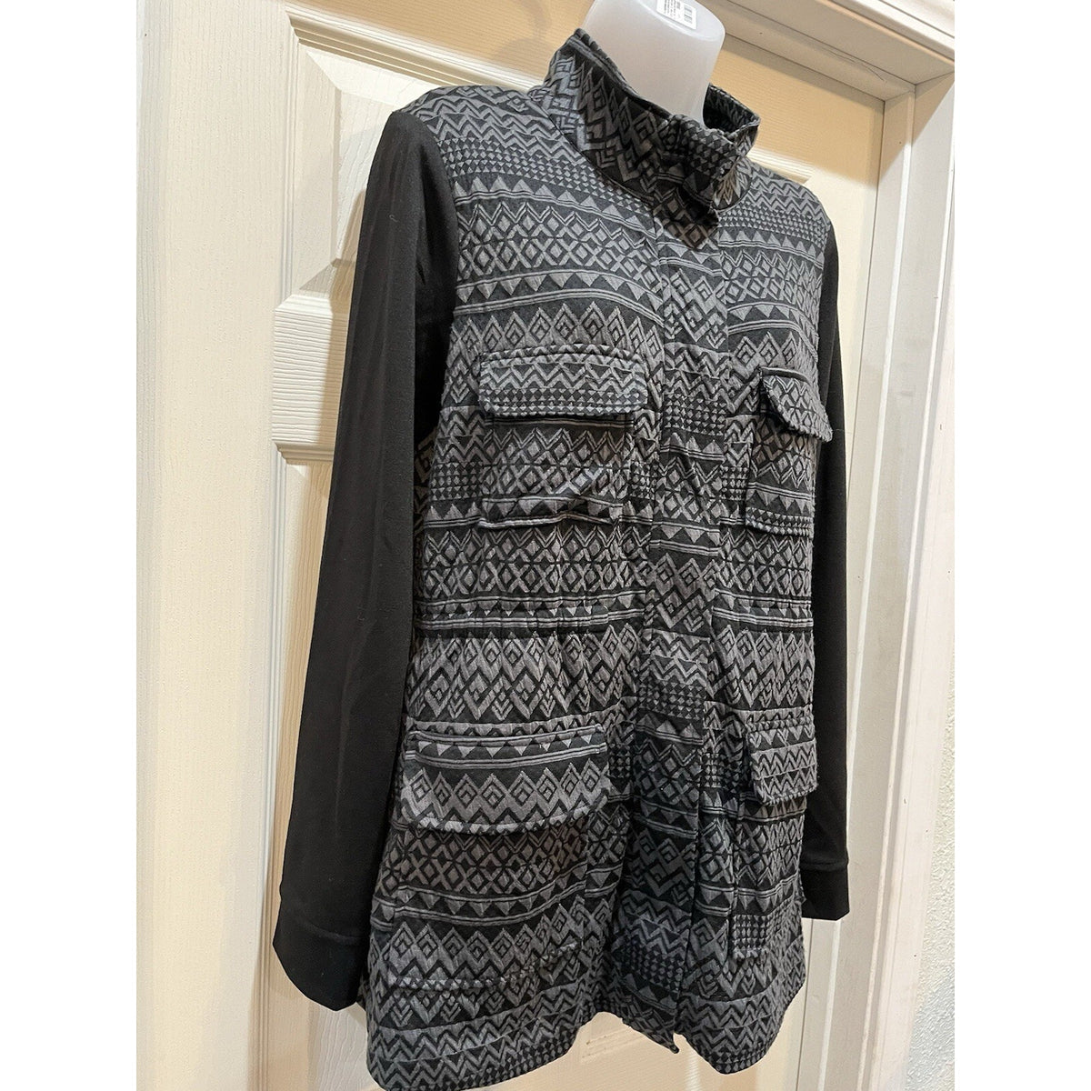 Maurices Jacket Size M Black Gray Geometric Zip Women's Lightweight Top