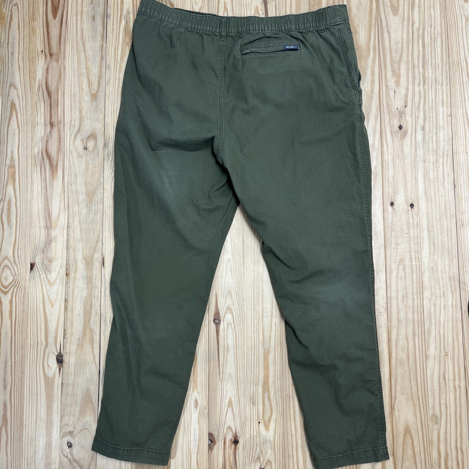 Eddie Bauer Men's Green Chino Pants 40x30 Cotton Blend Slim Solid Zip