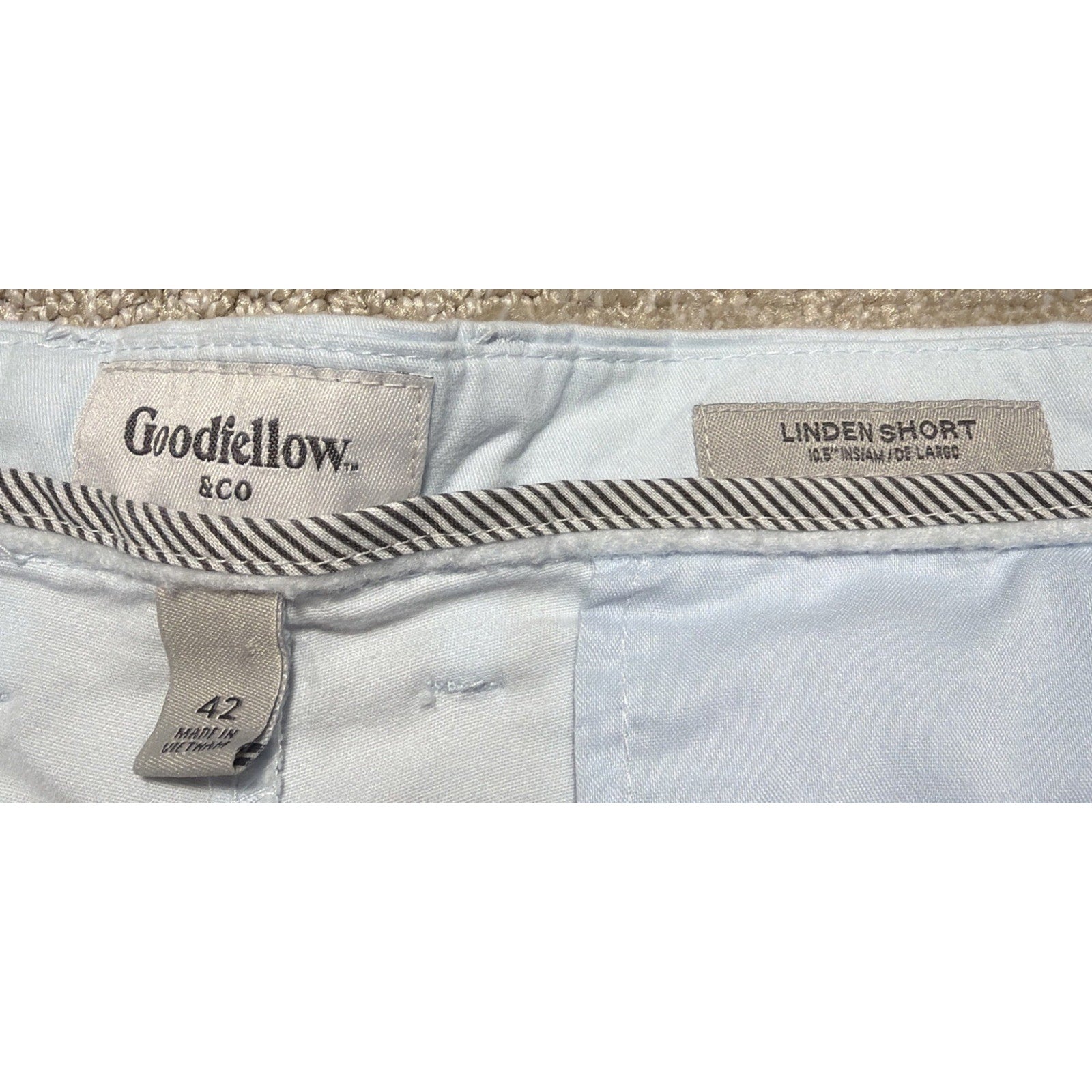 Goodfellow Mens Linden Flat Front Chino Shorts 42” Light Sky Blue 10.5” Stretch