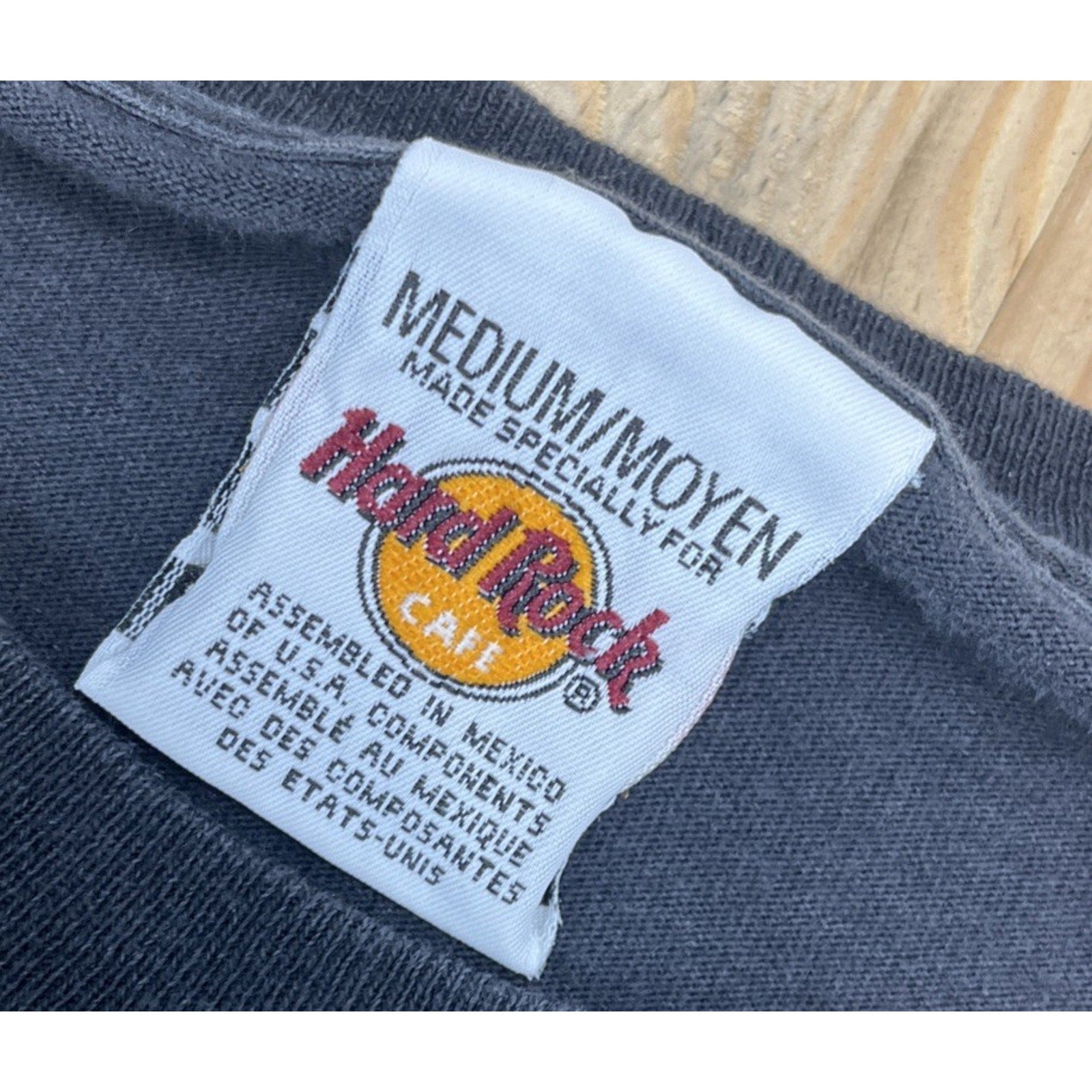 90s VINTAGE HARD ROCK CAFE SHIRT HEAVY TEE CAYMAN ISLANDS M