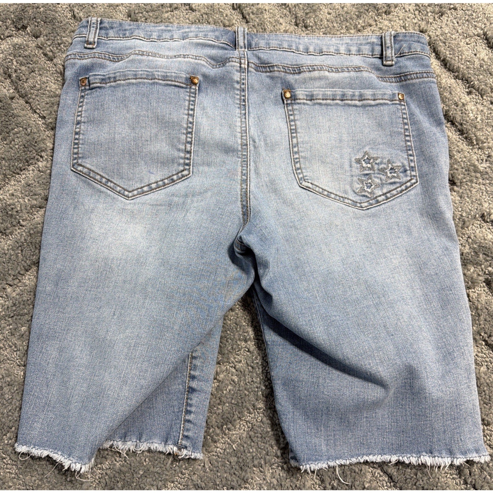 Vintage Candie's Denim Jean Cut Off Shorts Star Embroidered Patch Size 13