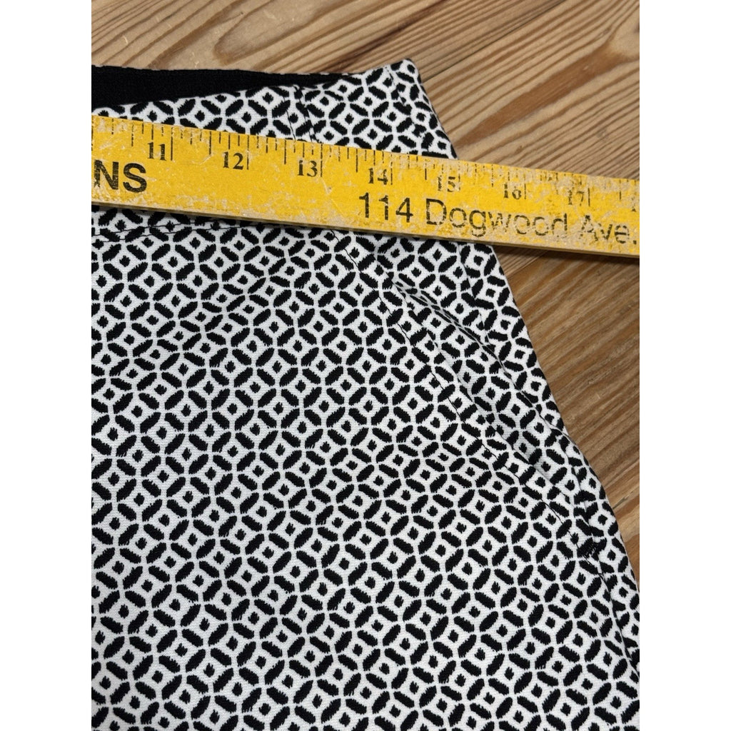 Max Studio Two-Piece Black White Capri Set Geometric Women’s Size Medium nWT