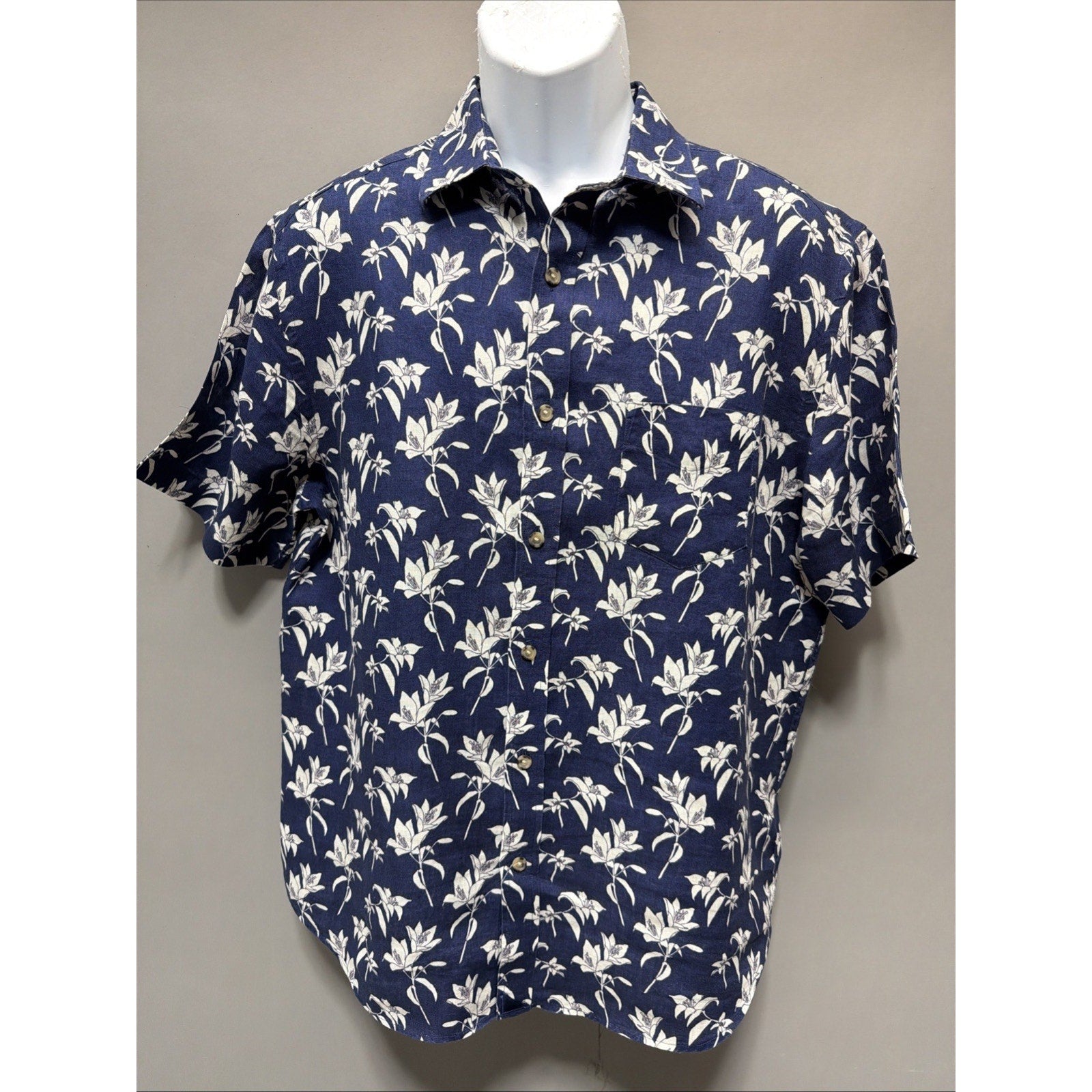 UNTUCKit Shirt Mens Large Blue Floral 100% Linen Short Sleeve Button Up