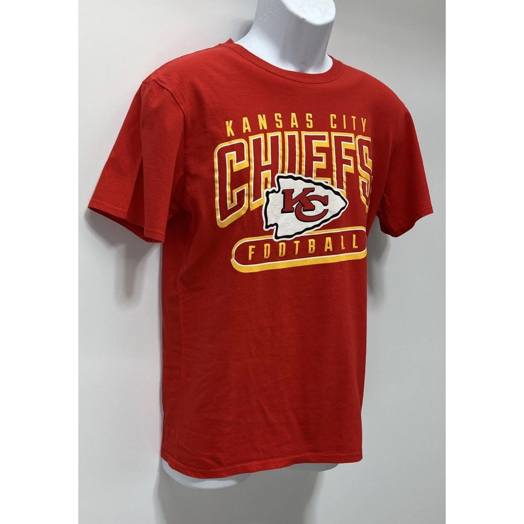 NFL Kansas City Chiefs T-Shirt NFL Red Tee Men’s M Cotton KC Logo Graphic Shirt