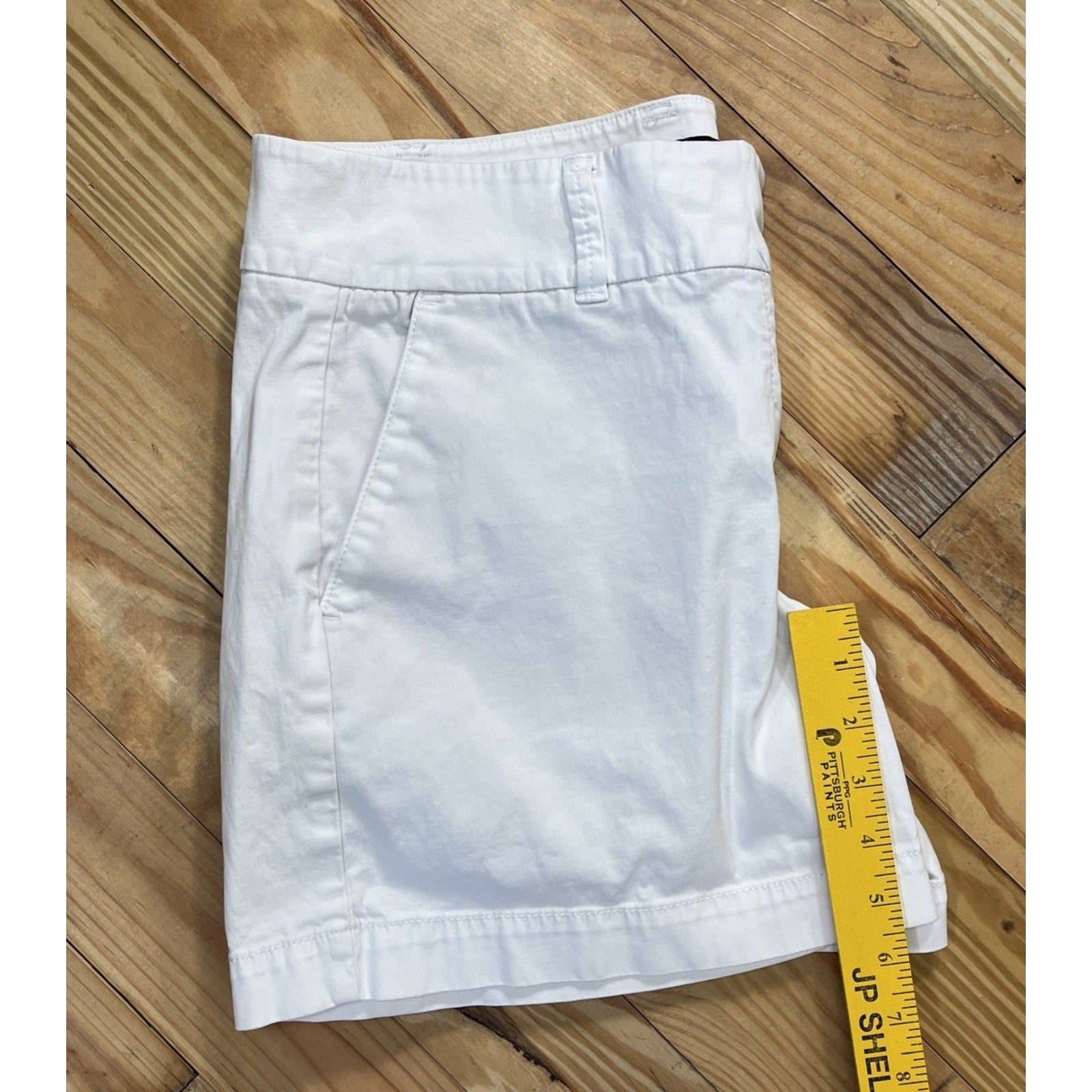 Talbots Perfect Shorts Women's Petite 10 White Flat Front Pockets