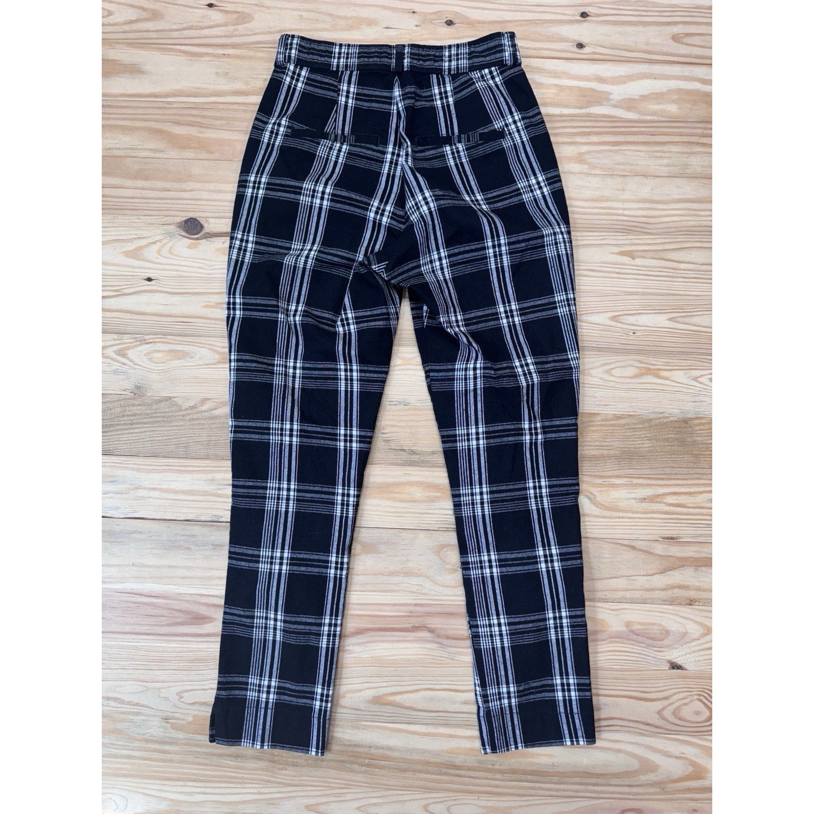 Hollister Ultra High Rise Black And White Plaid Stretch Pants Junior’s Size XS