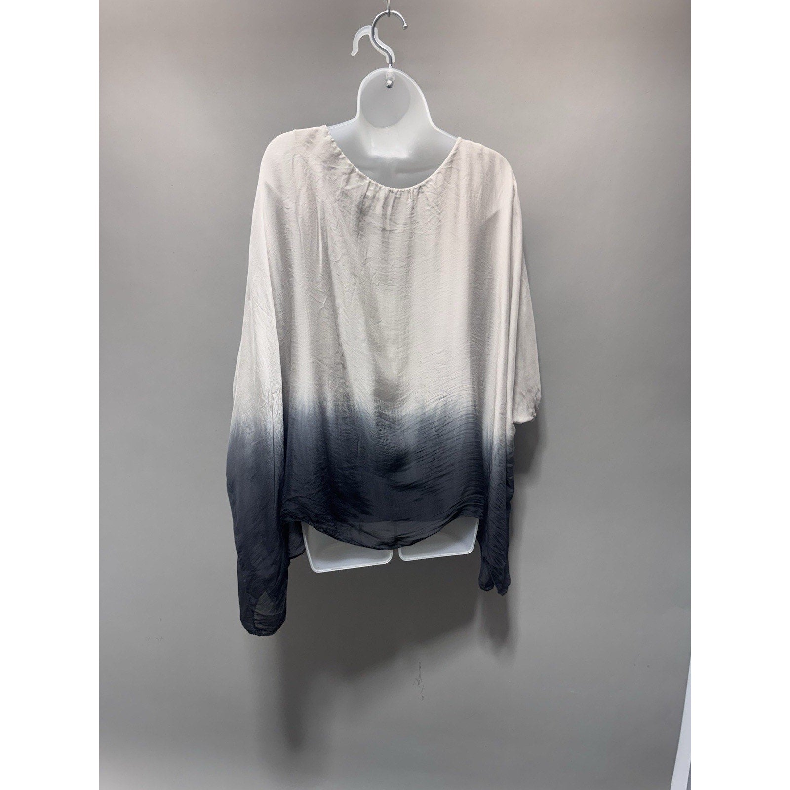 Le Marais Paris Pure Crinkle Silk Layered Blue Gray Ombre Blouse Women’s Size M