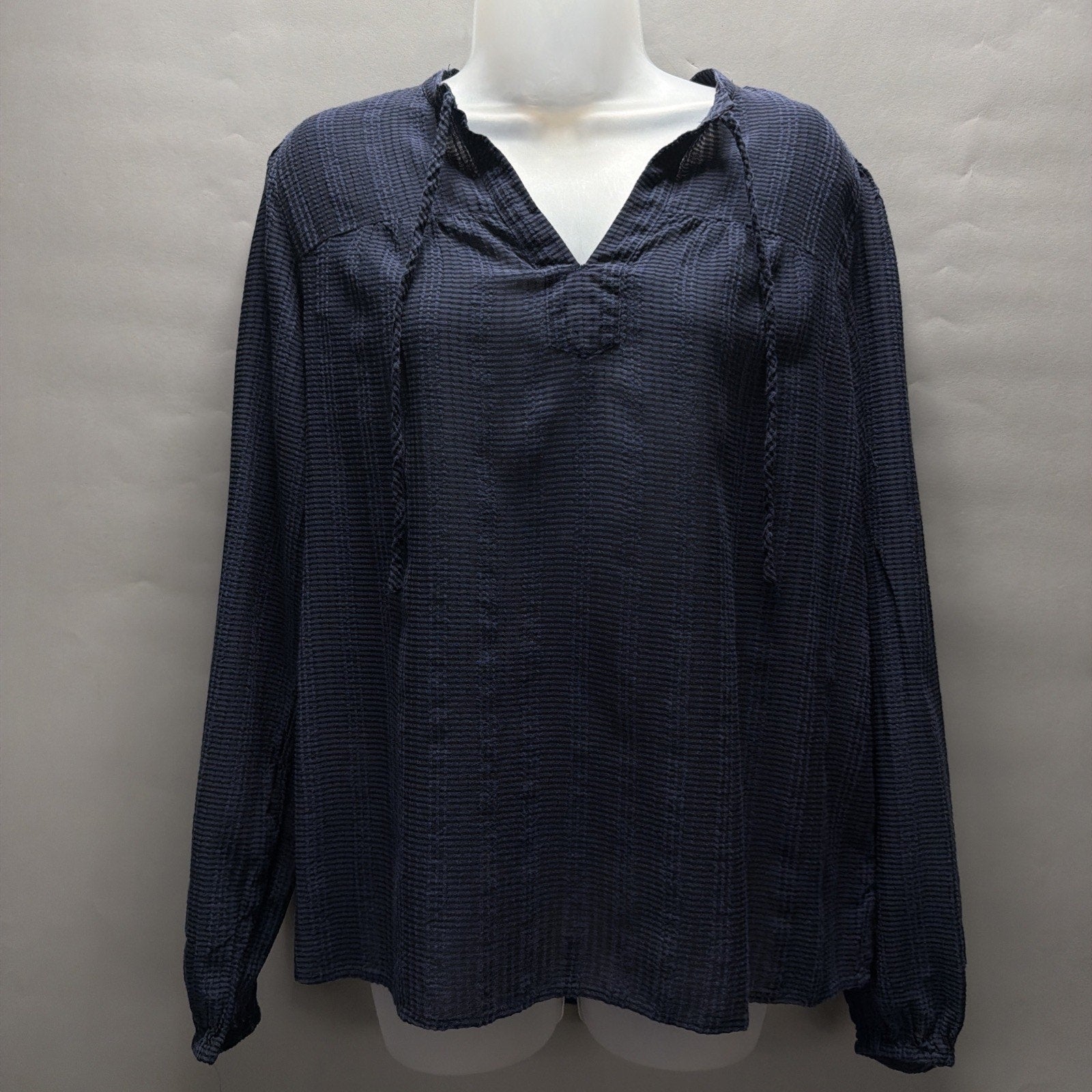 Loft Women's Long Sleeve Blouse Top Tie V Neck Textured Blue Size Medium