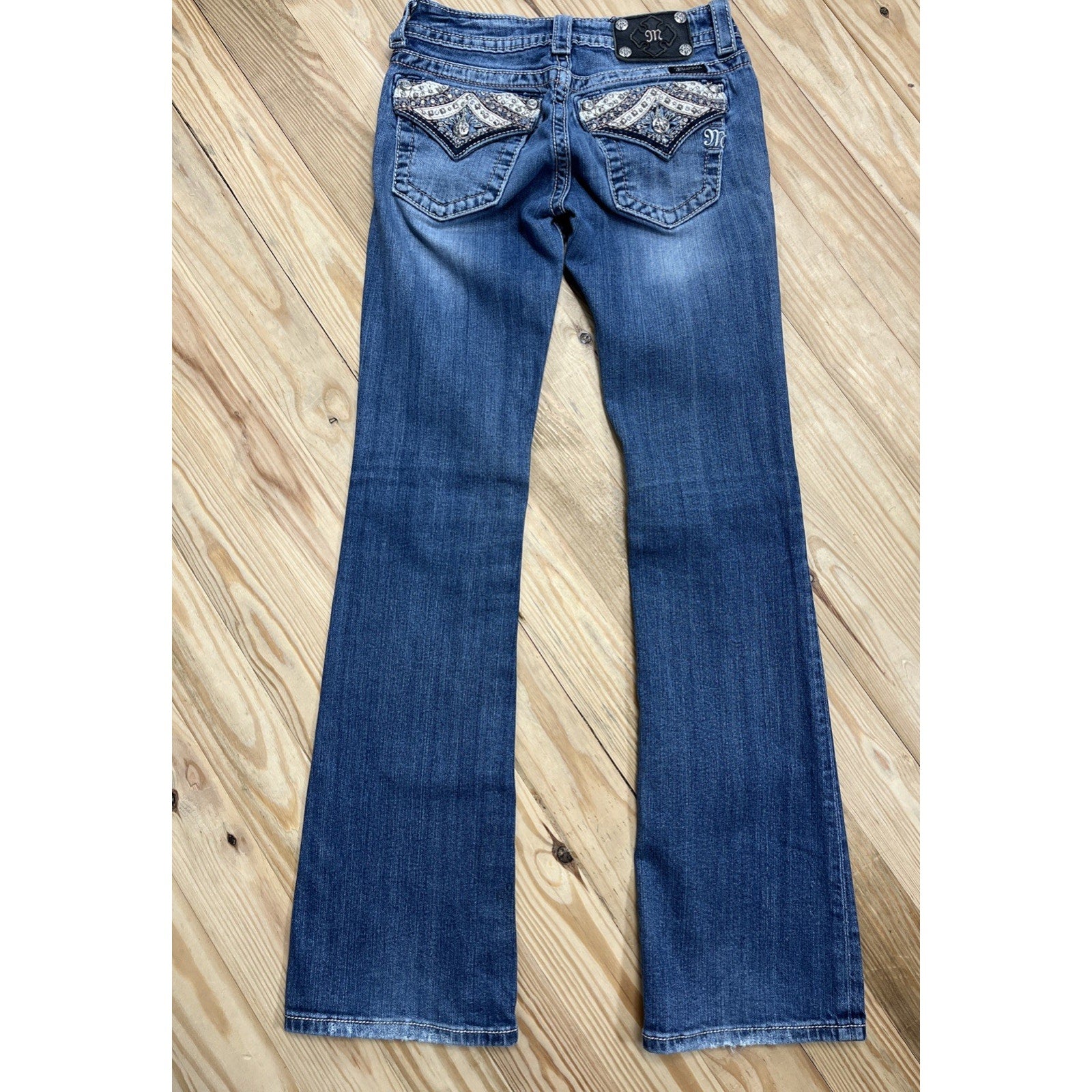Miss Me bootcut low rise embellished flap pocket jeans Sz 26