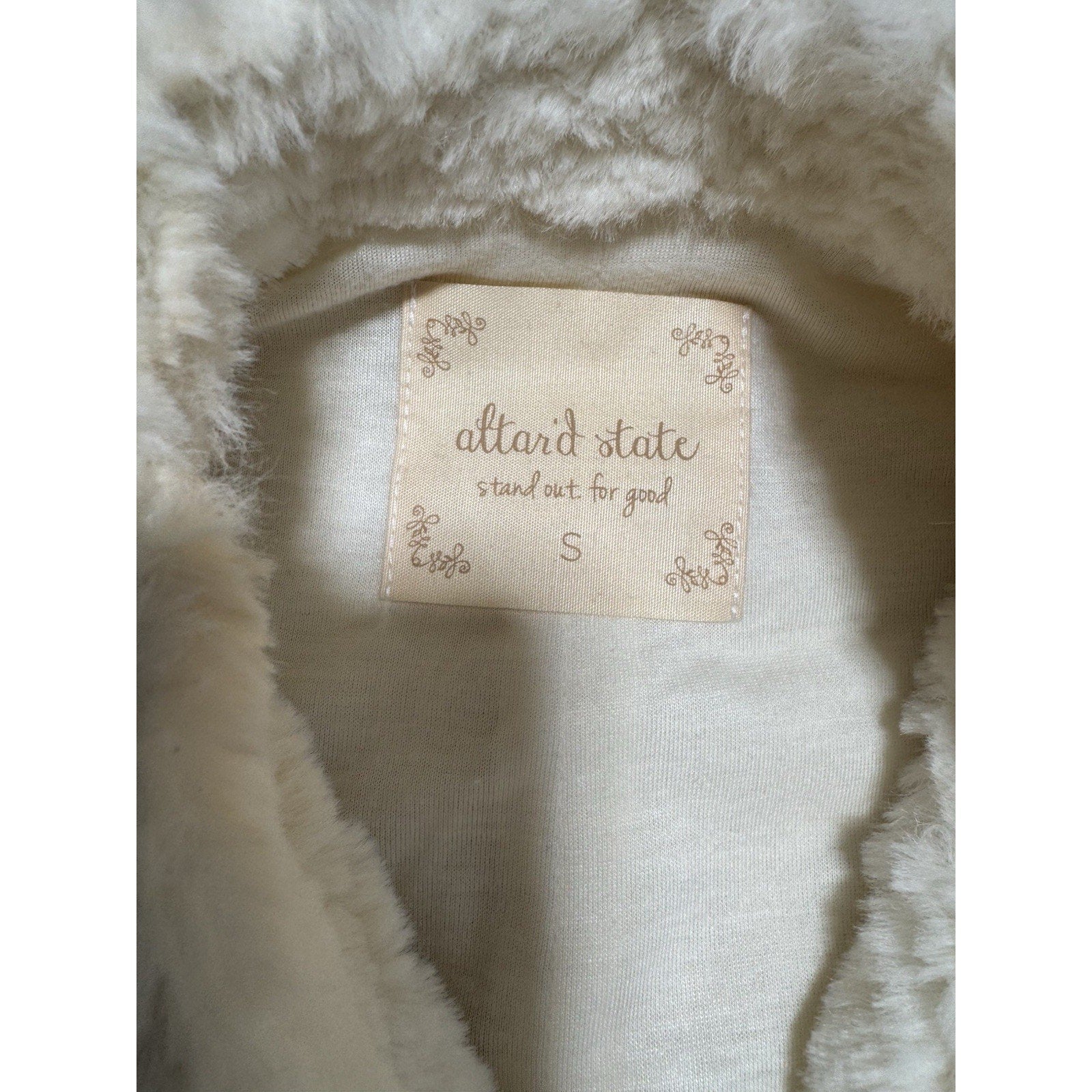 Altar’d State Faux Fur Vest Womens Small Ivory Cream Open Front Cozy Soft Boho